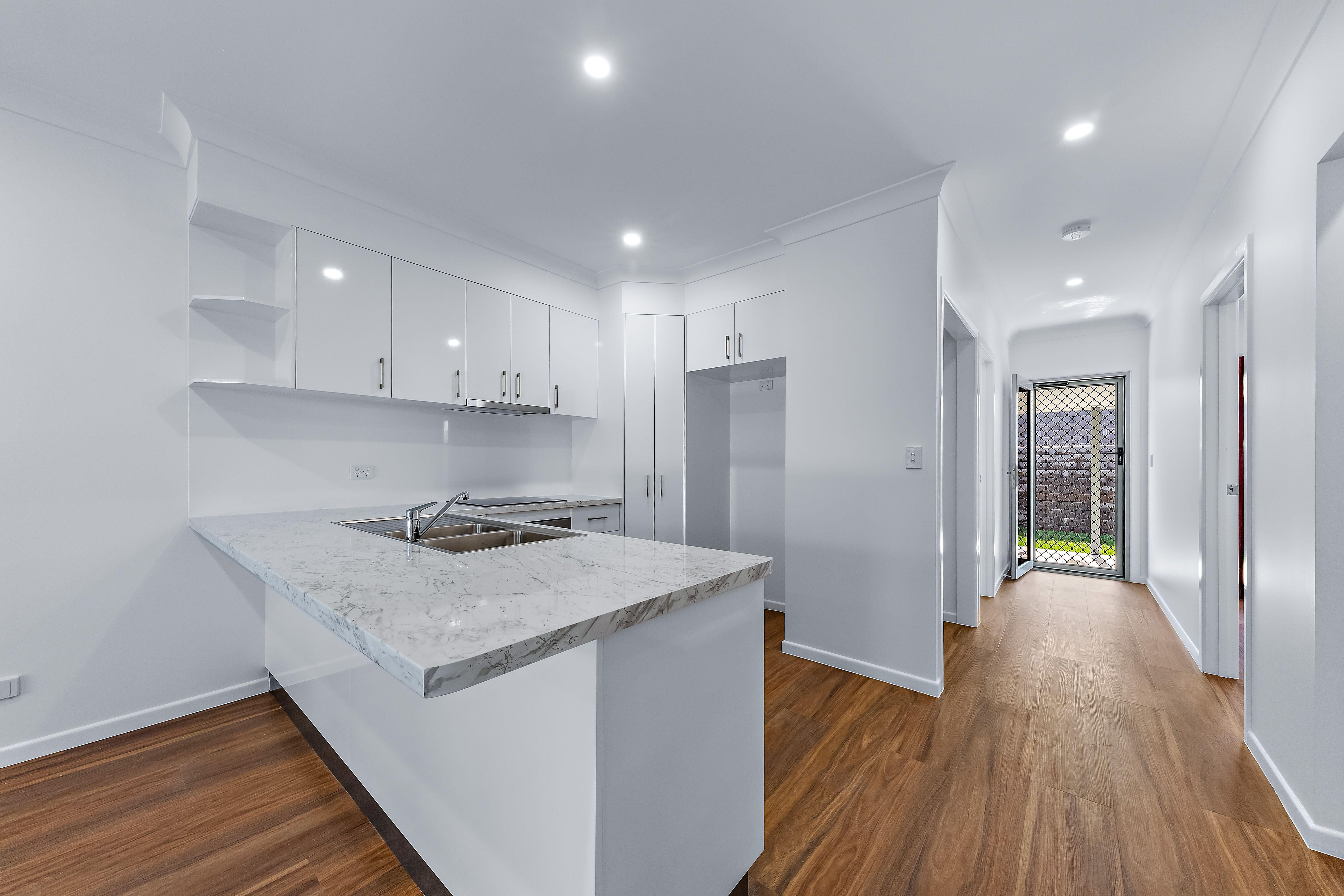 Prop-GPT: Unit: QLD Cannonvale, QLD 4802 Home For Rent