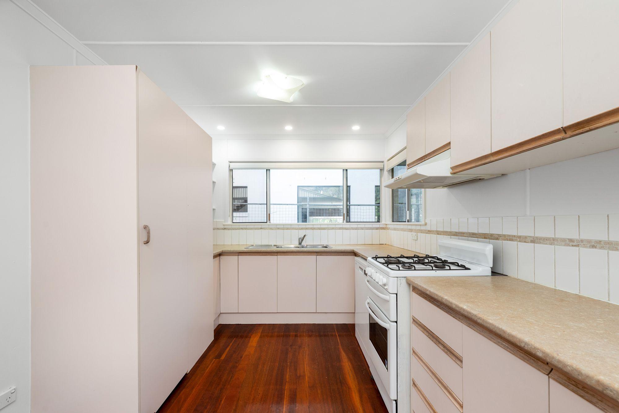 Mansfield & Wishart Catchment | Next To Park