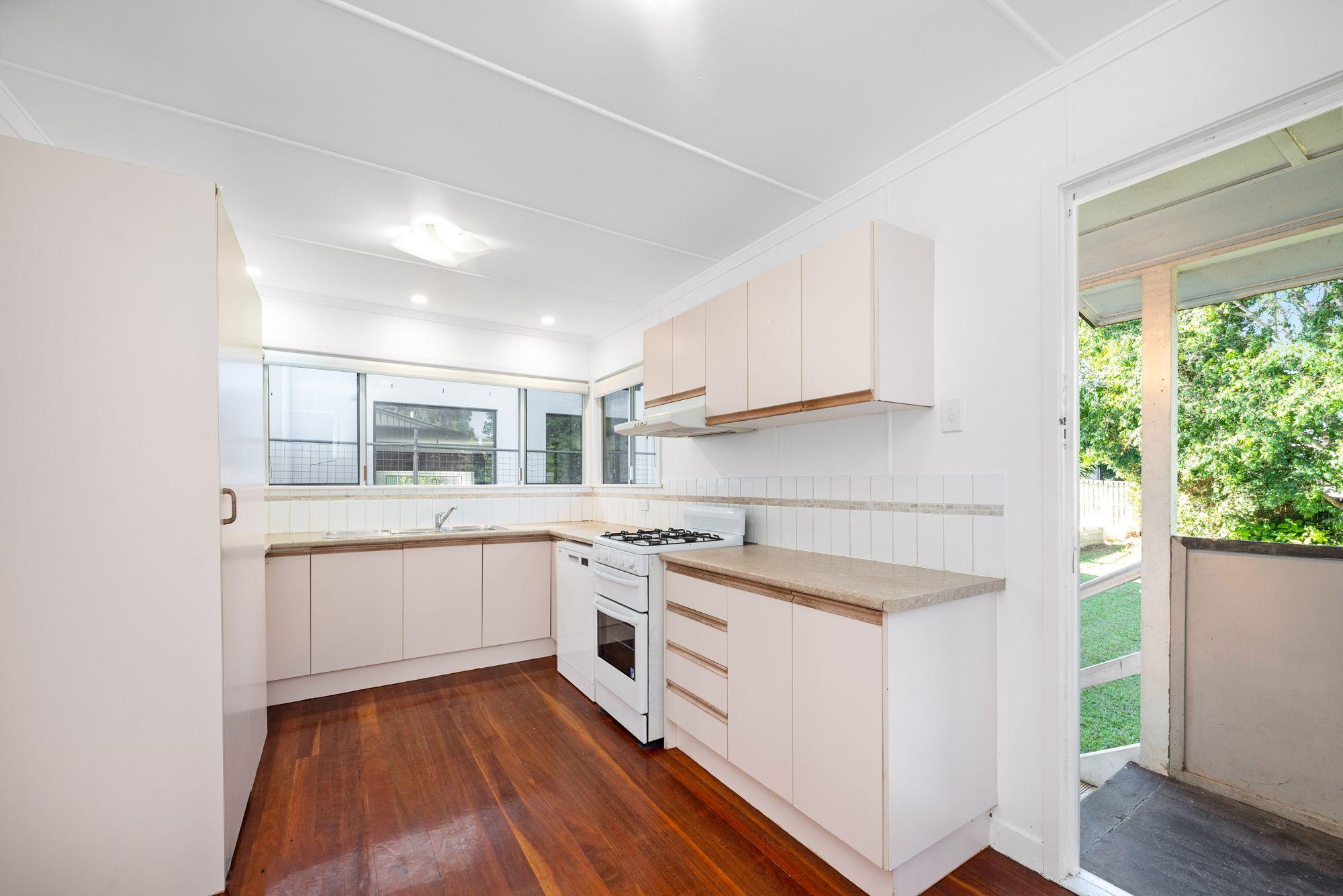 Mansfield & Wishart Catchment | Next To Park