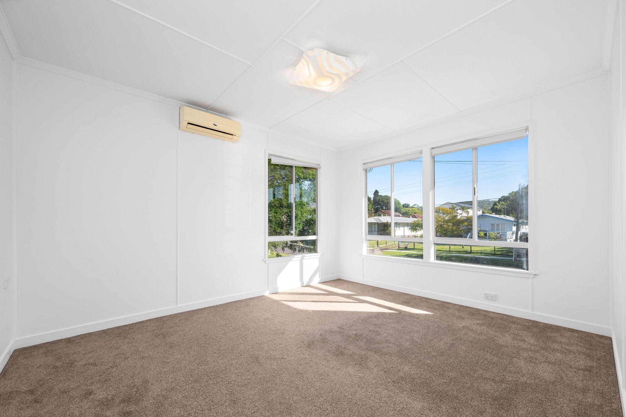 Mansfield & Wishart Catchment | Next To Park