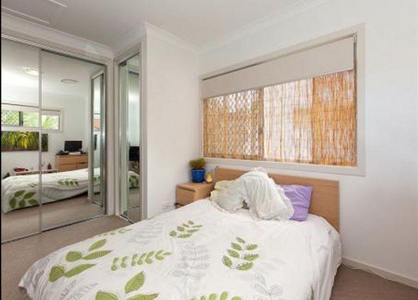 Modern 4 Bedroom Townhouse Made Your Cozy Home