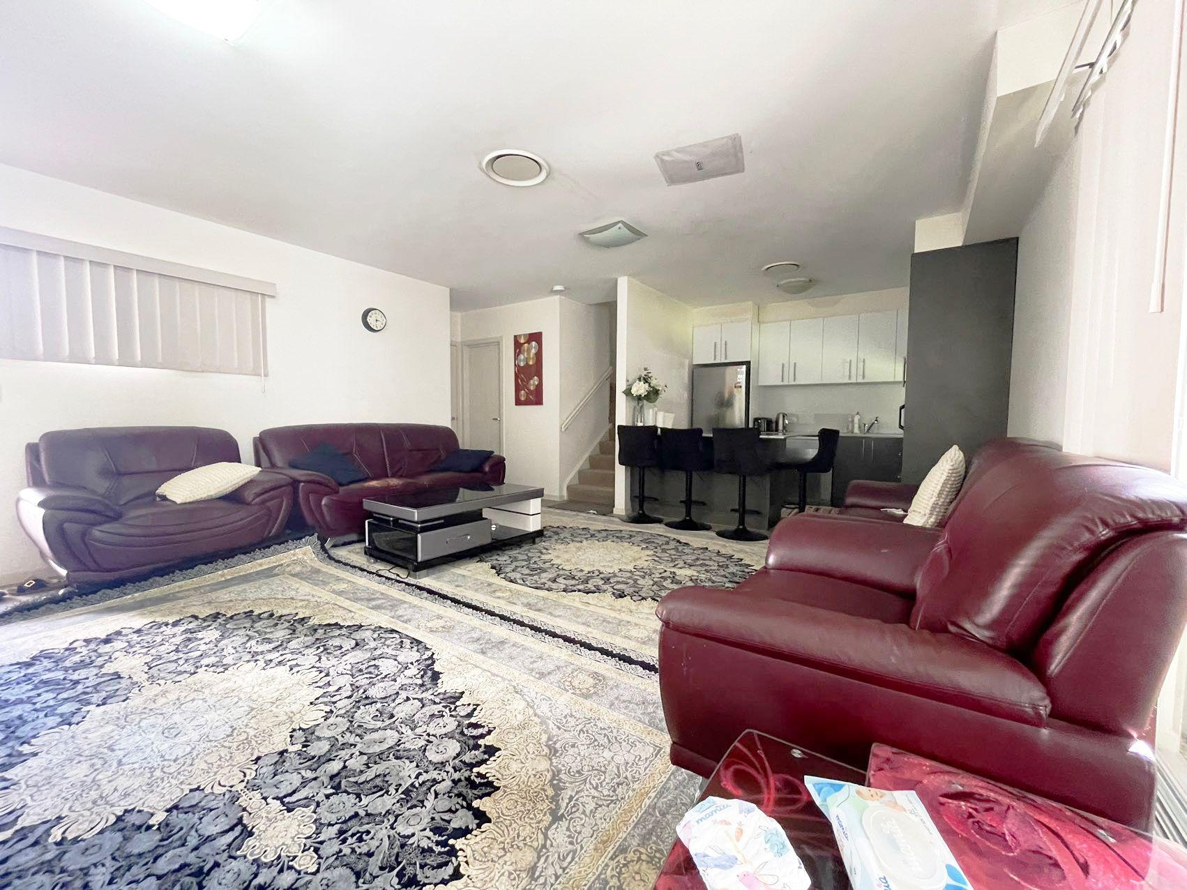 Modern 4 Bedroom Townhouse Made Your Cozy Home