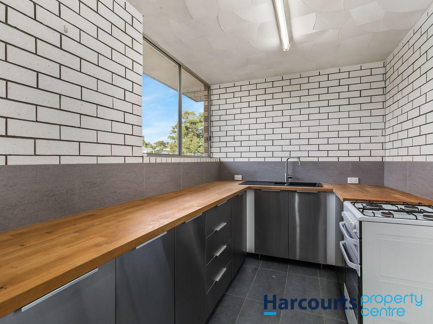 Prop-GPT: Property: QLD Camp Hill, QLD 4152 Queensland 4152