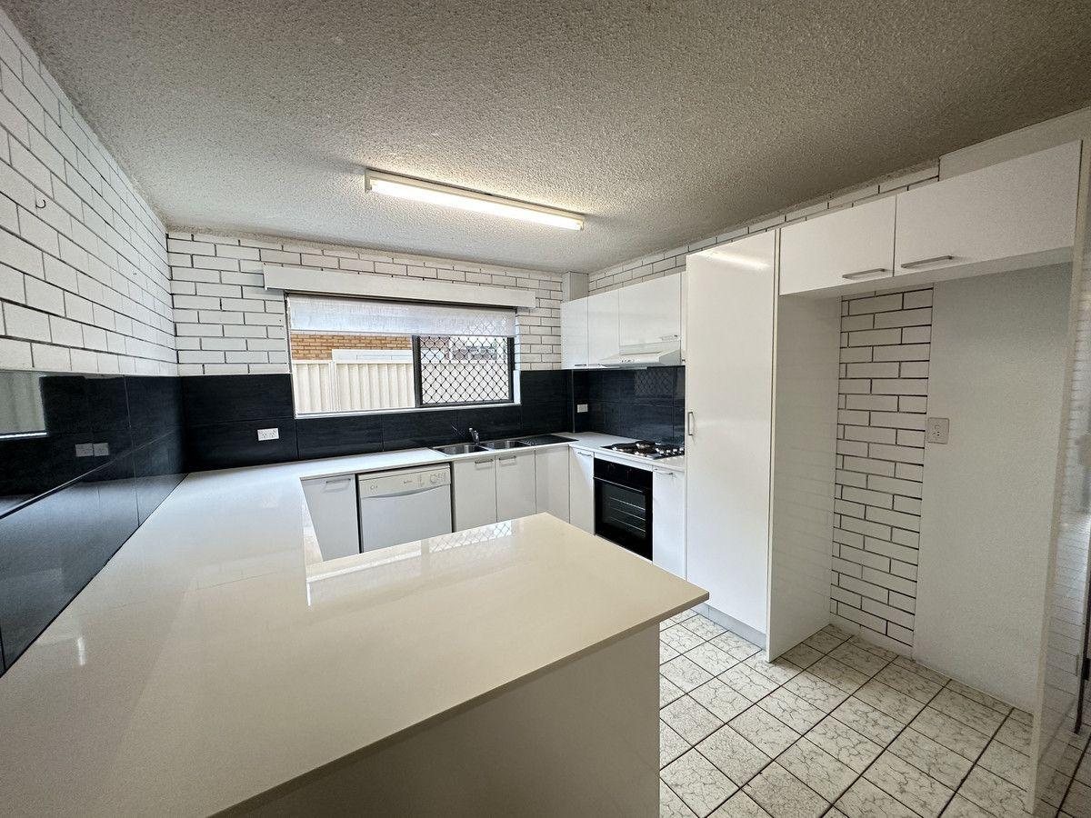 2-11 Walker Street, PALM BEACH, QLD 4221 - Duplex / Semi - Detached for Rent - harcourts.net