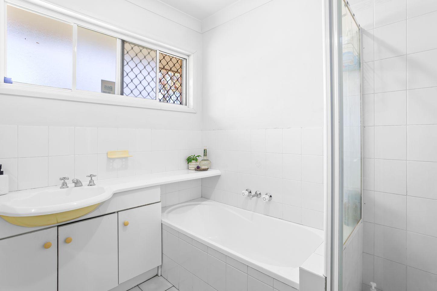 6 Sanflex Street, DARRA, QLD 4076 - House for Rent - harcourts.net