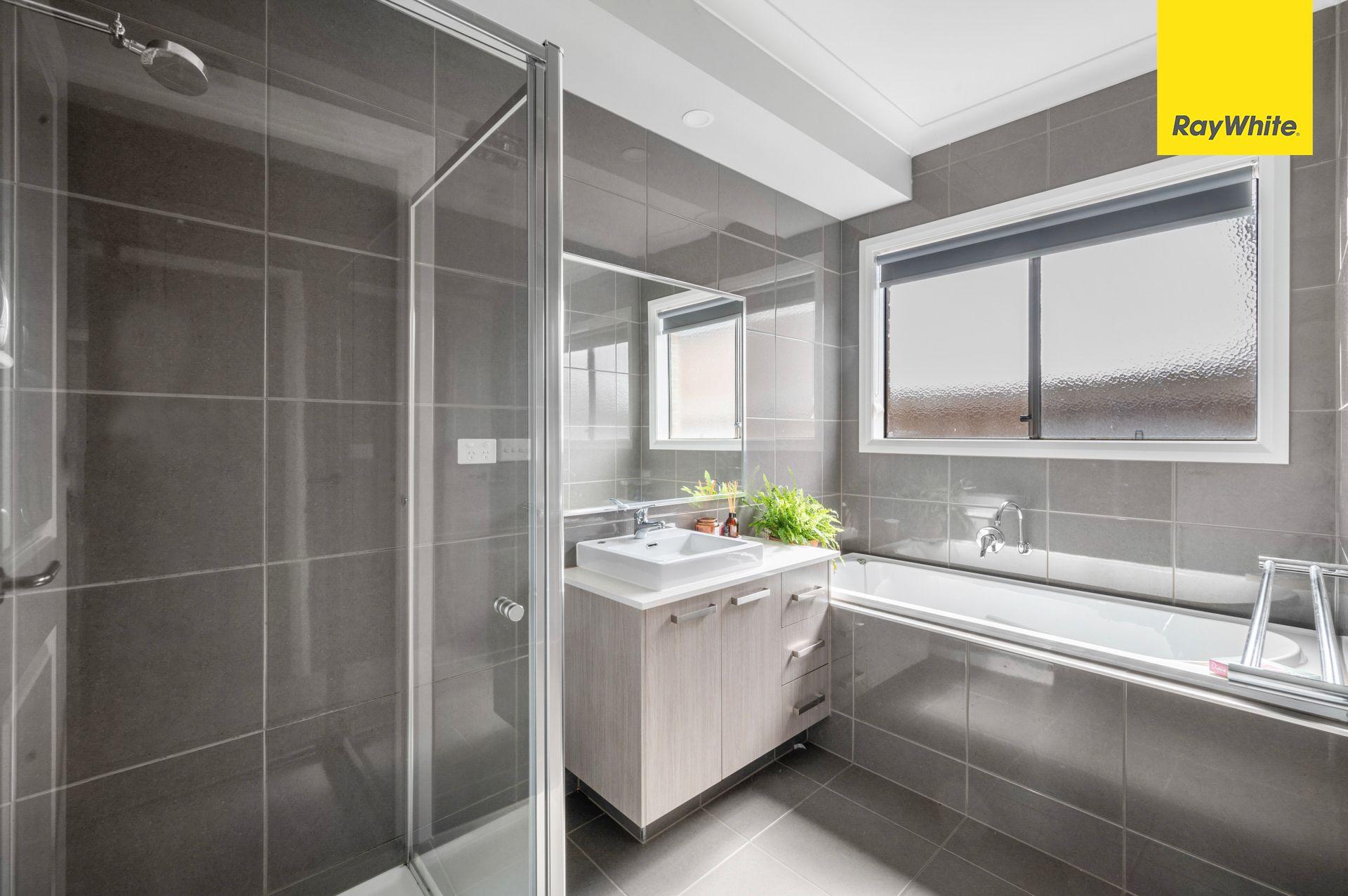 BEAUTIFUL DESIGNED FAMILY HOME