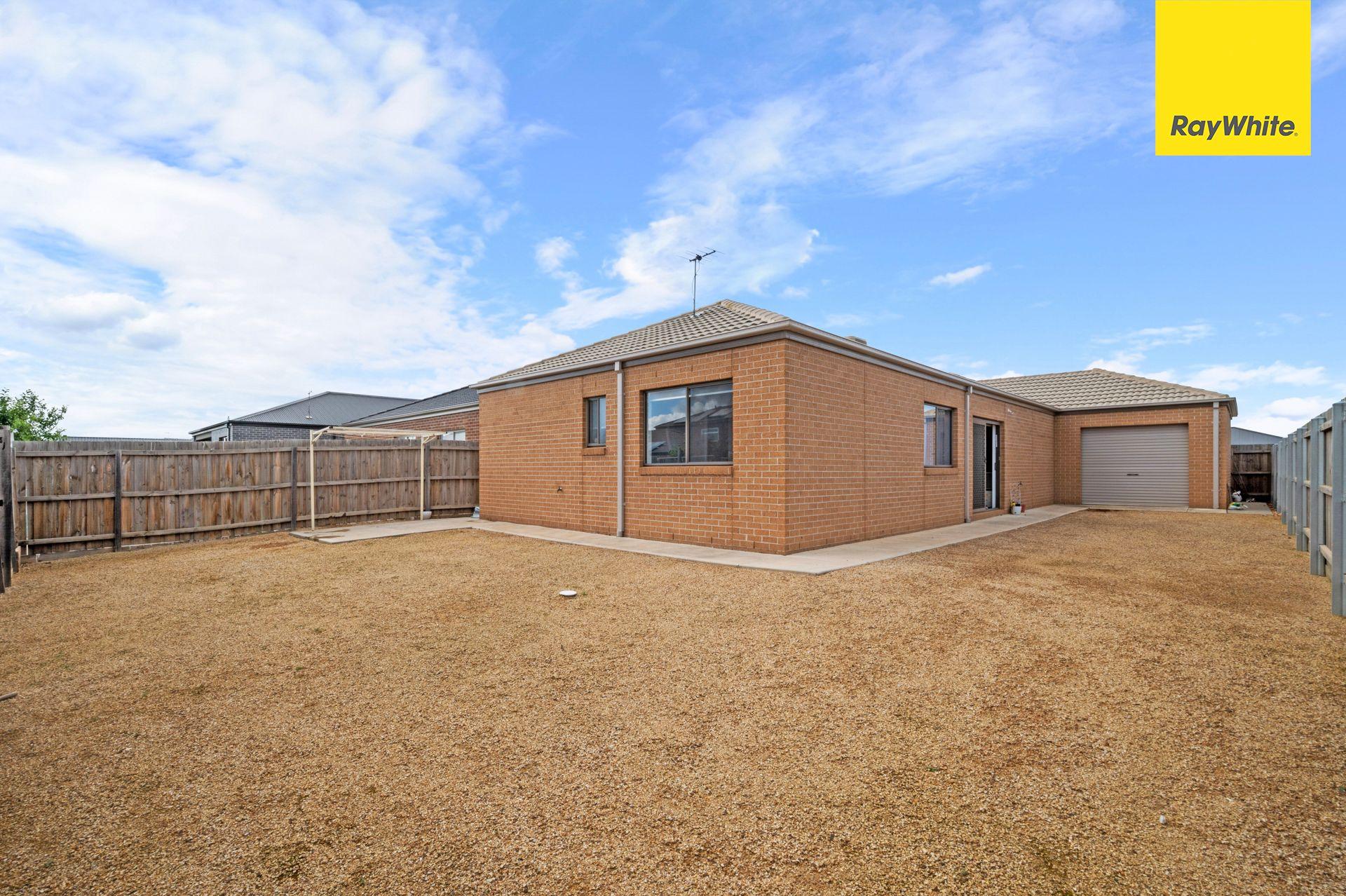BEAUTIFUL DESIGNED FAMILY HOME