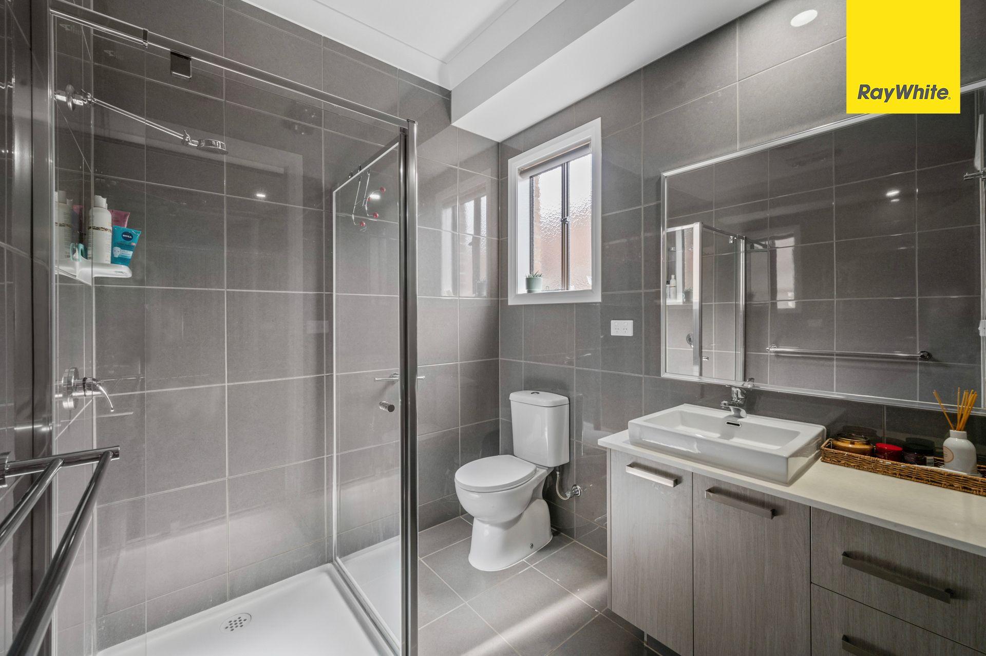 BEAUTIFUL DESIGNED FAMILY HOME