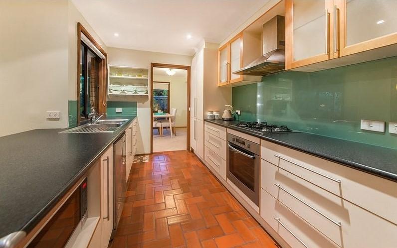 Single-level Tranquillity with Parkland Outlooks