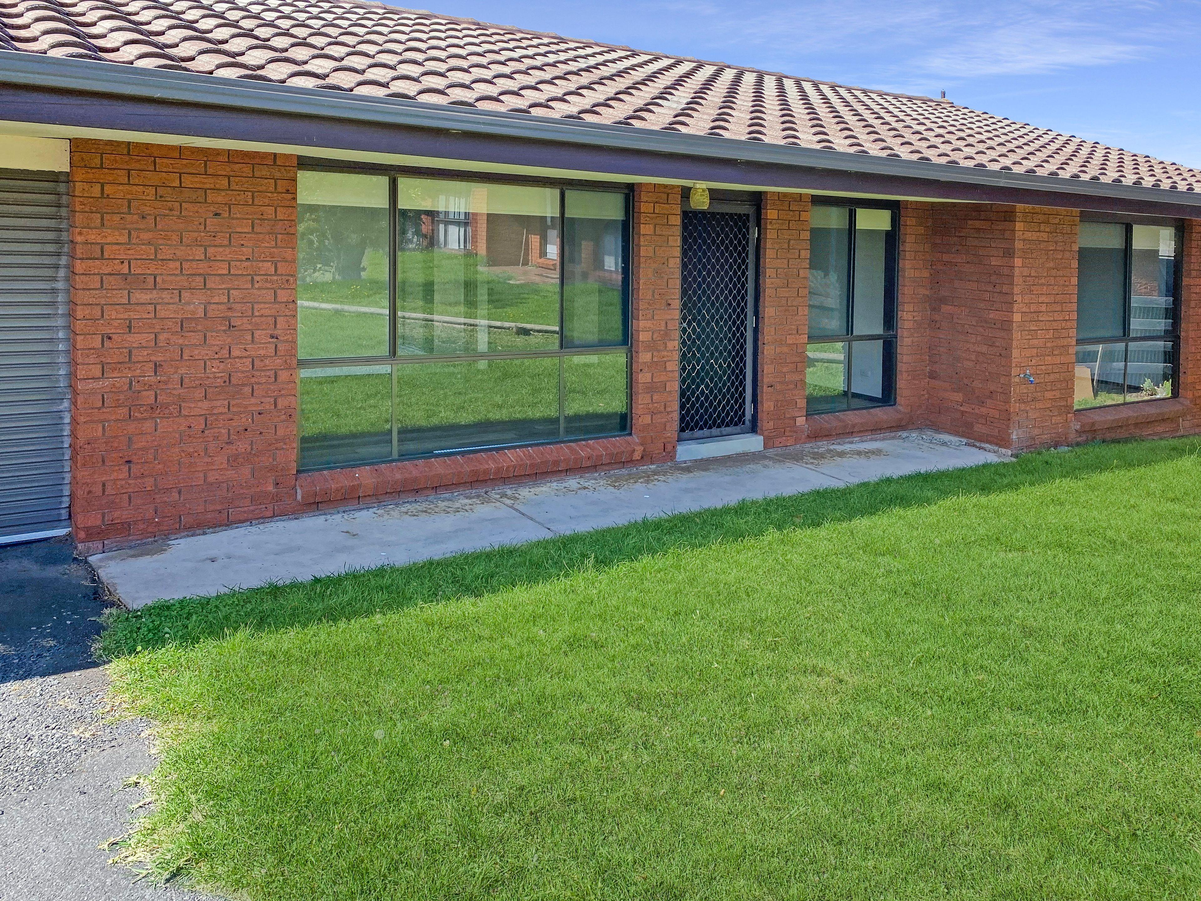 Prop-GPT: House: VIC Warrnambool, VIC 3280 Home For Rent