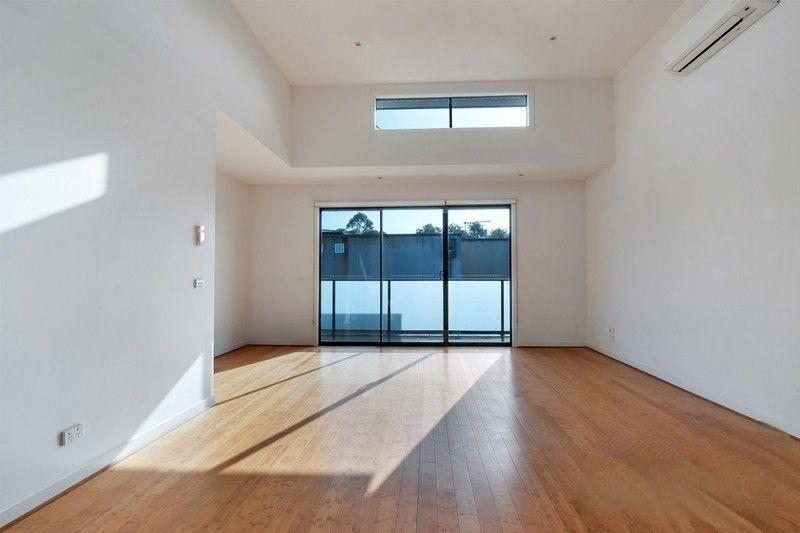 Townhouse for Rent: Thornbury, VIC 3071, VIC, 3071