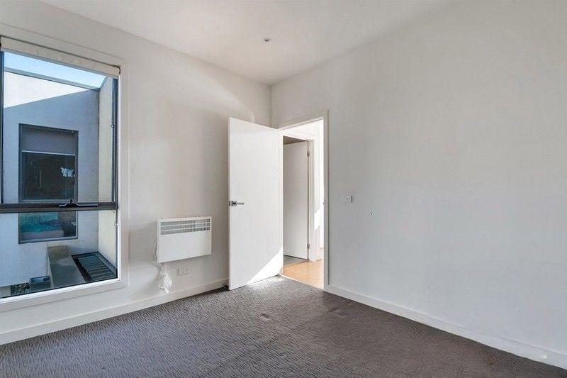 Townhouse for Rent: Thornbury, VIC 3071, VIC, 3071