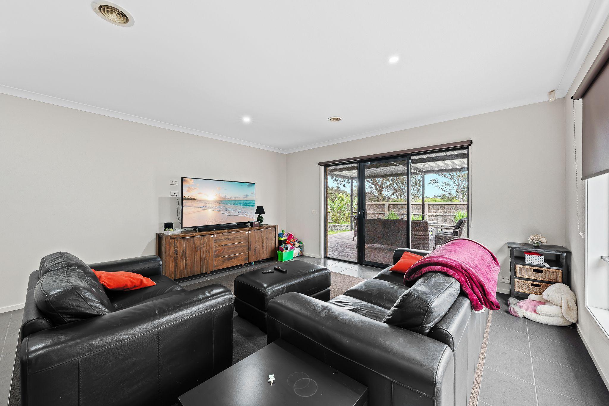 Welcome to 47 Bluemist Circuit, Lyndhurst