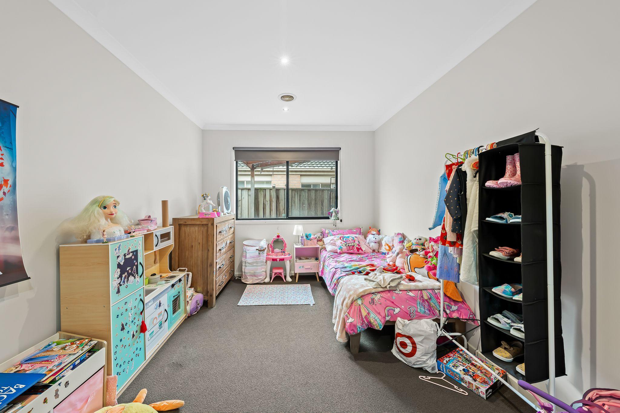 Welcome to 47 Bluemist Circuit, Lyndhurst