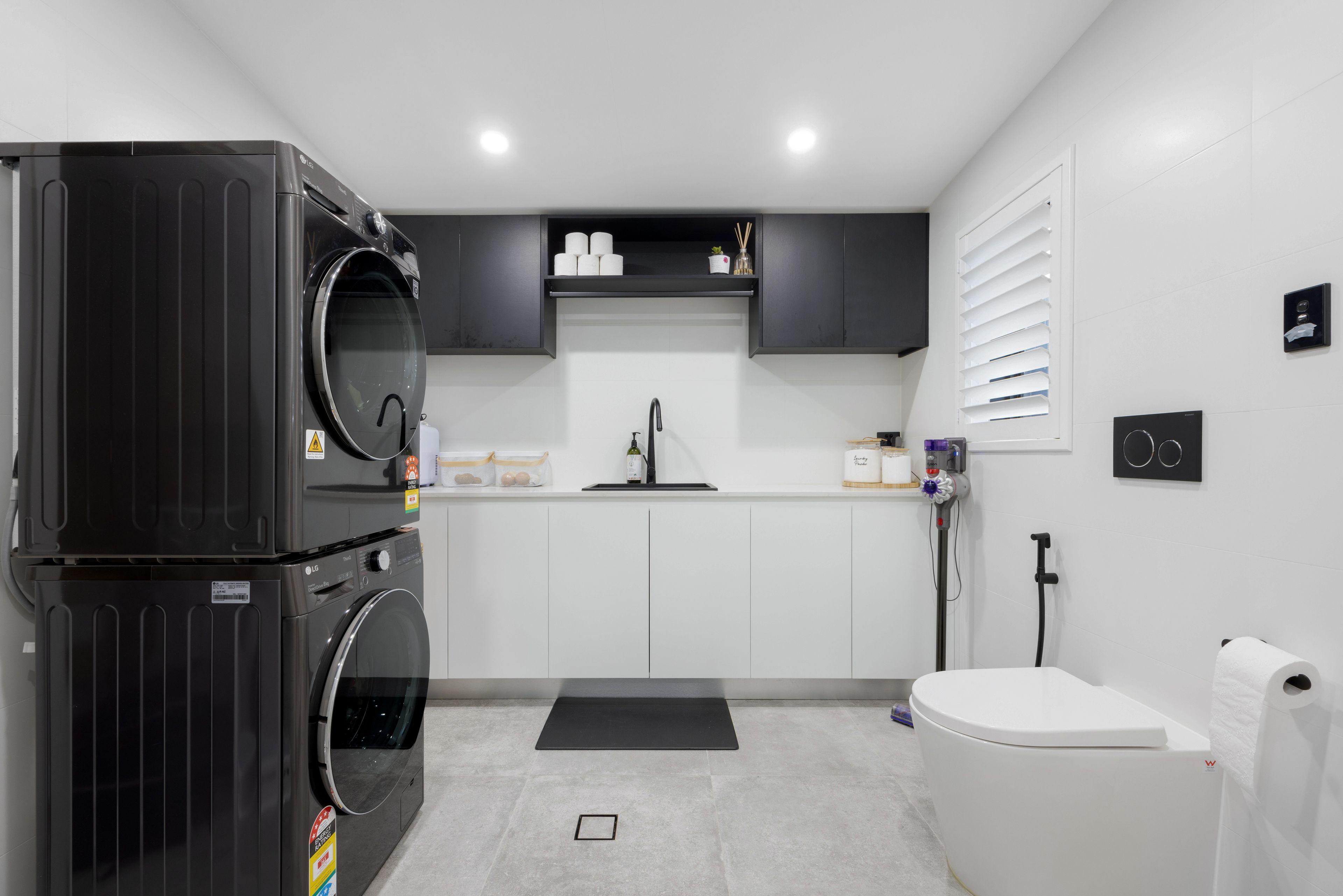 Stylish & Modern Family Home in Quiet Cul-de-Sac