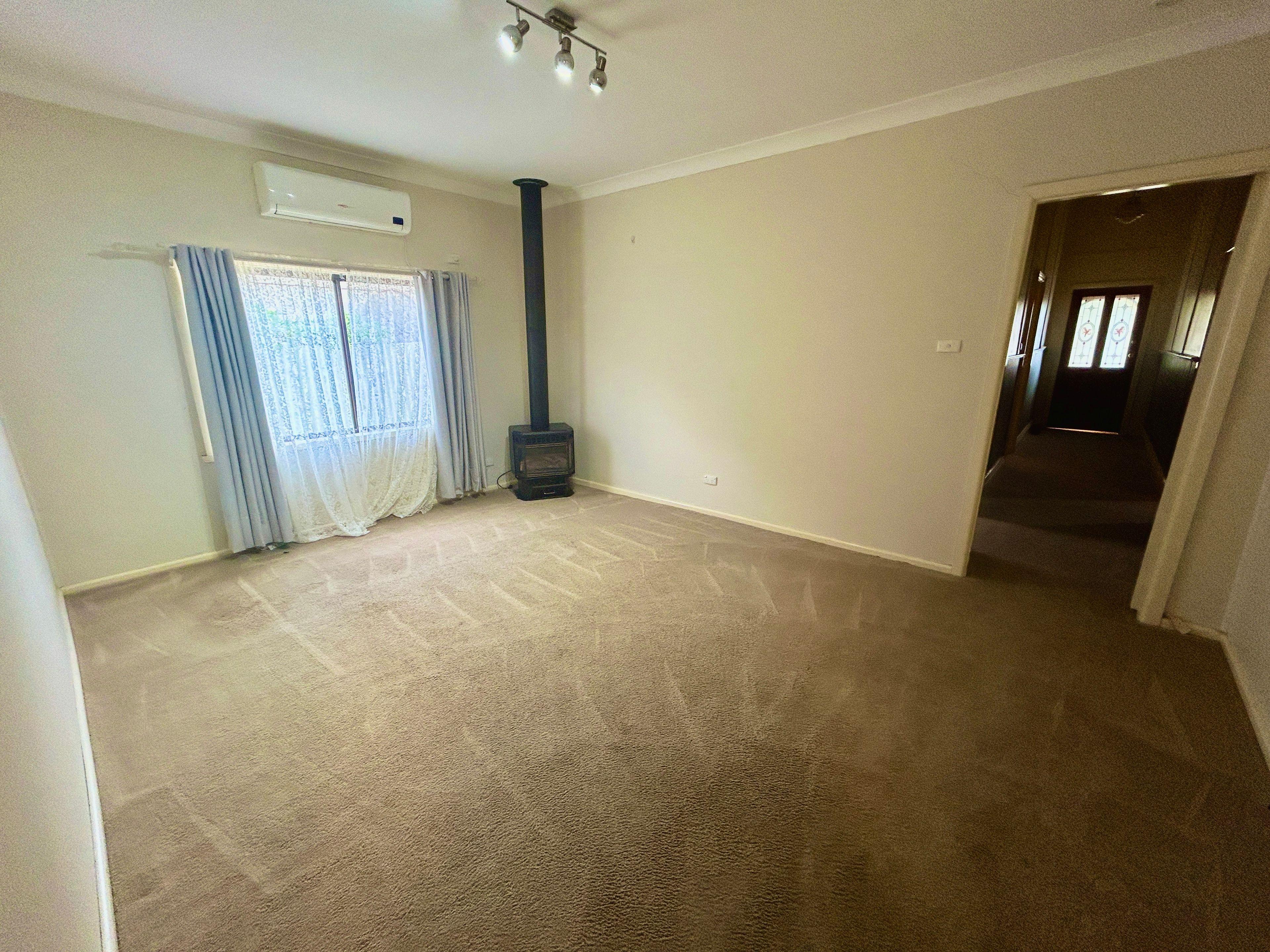 House for Rent: Ganmain, NSW 2702, NSW, 2702