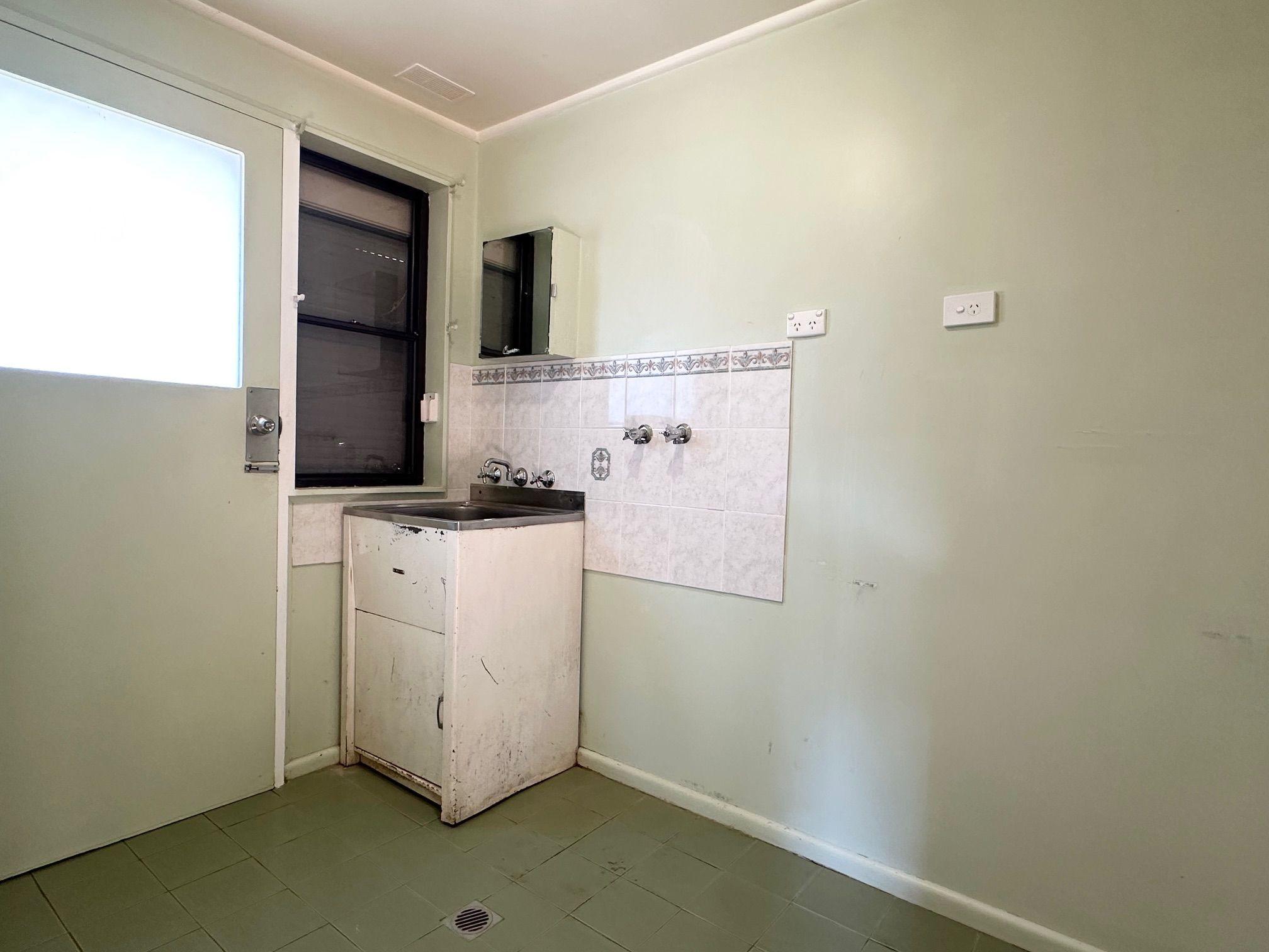 House for Rent: Griffith, NSW 2680, NSW, 2680