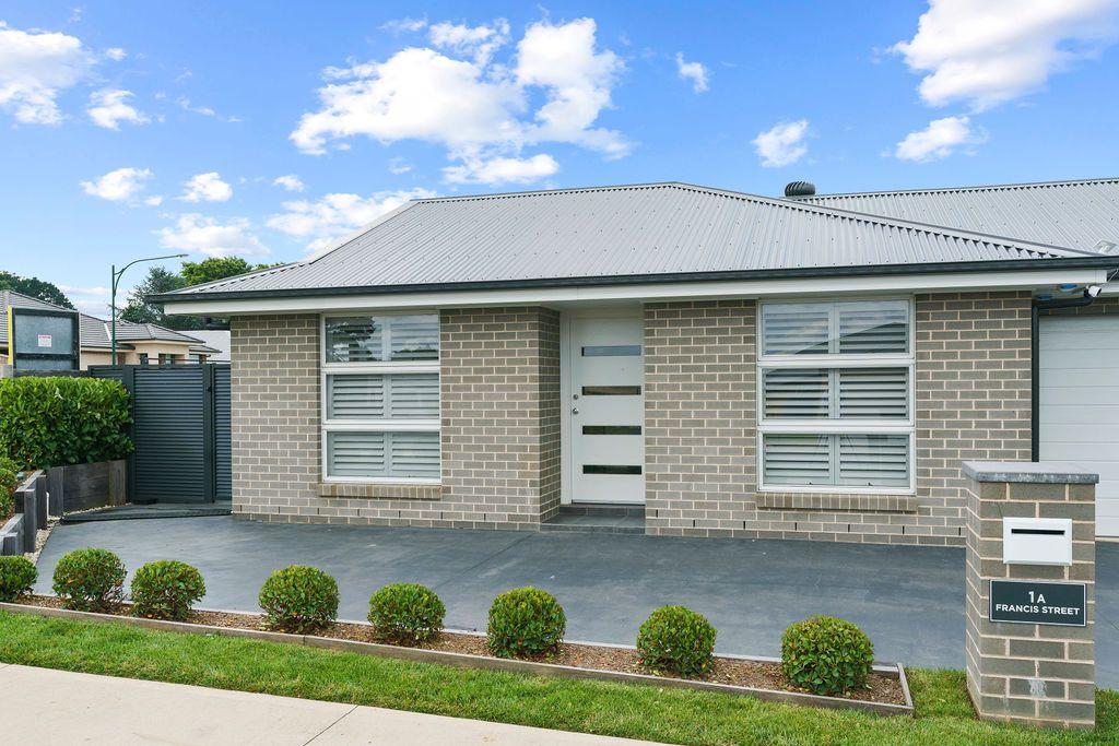 Prop-GPT: House: NSW Moss Vale, NSW 2577 Home For Rent