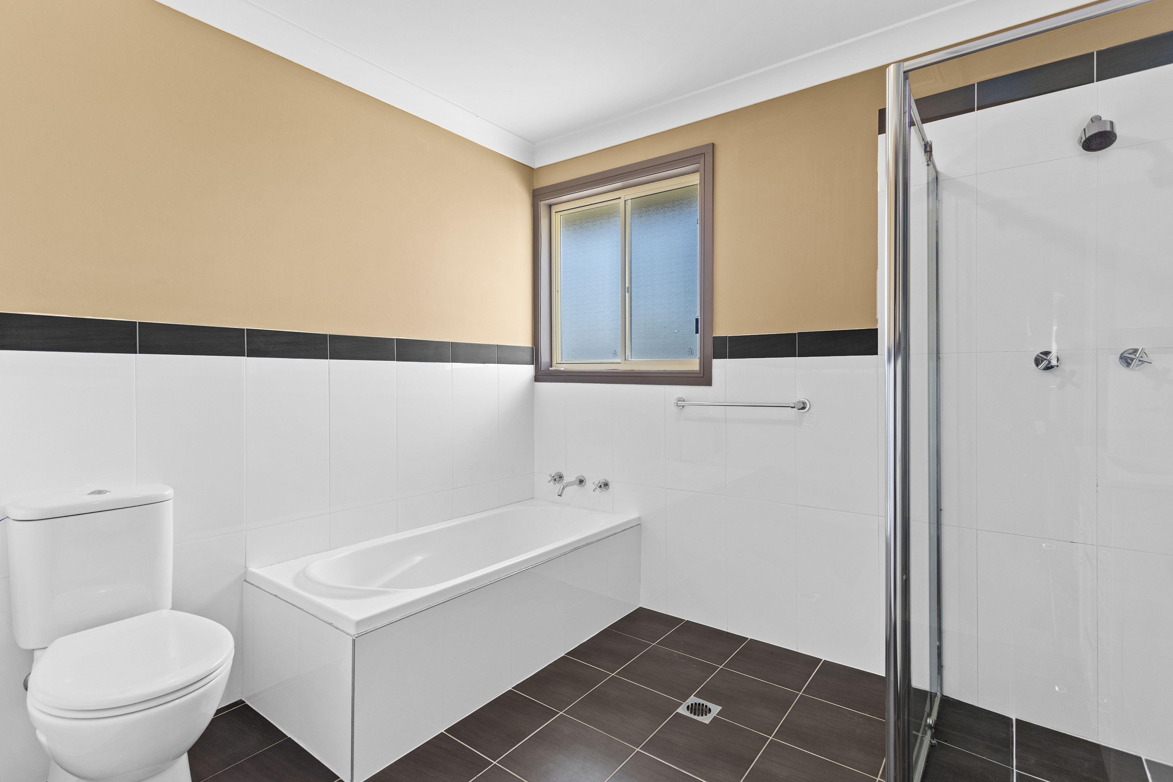 Townhouse for Rent: Blackbutt, NSW 2529, NSW, 2529