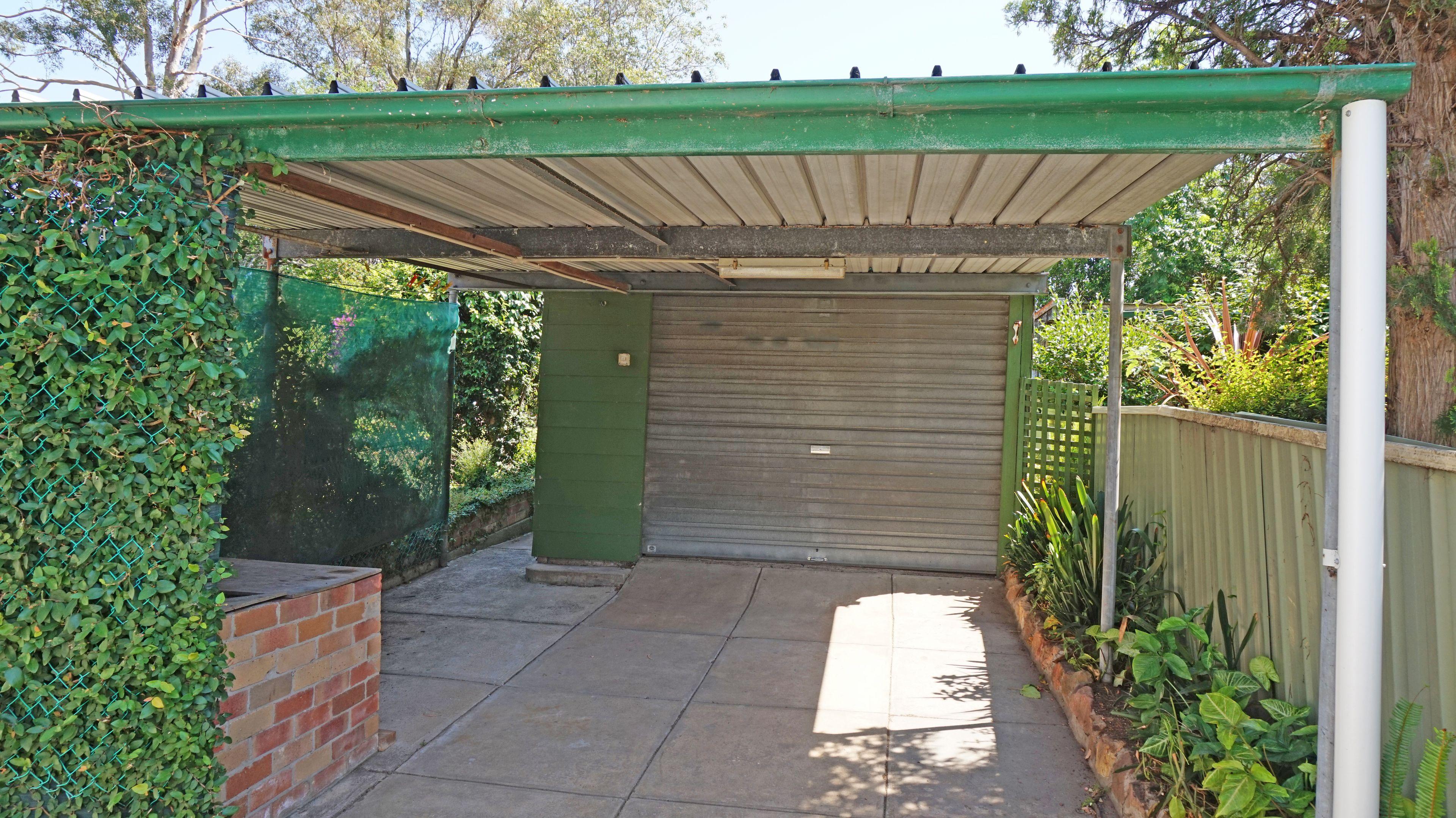 Tidy Three bedroom with Spacious yard!