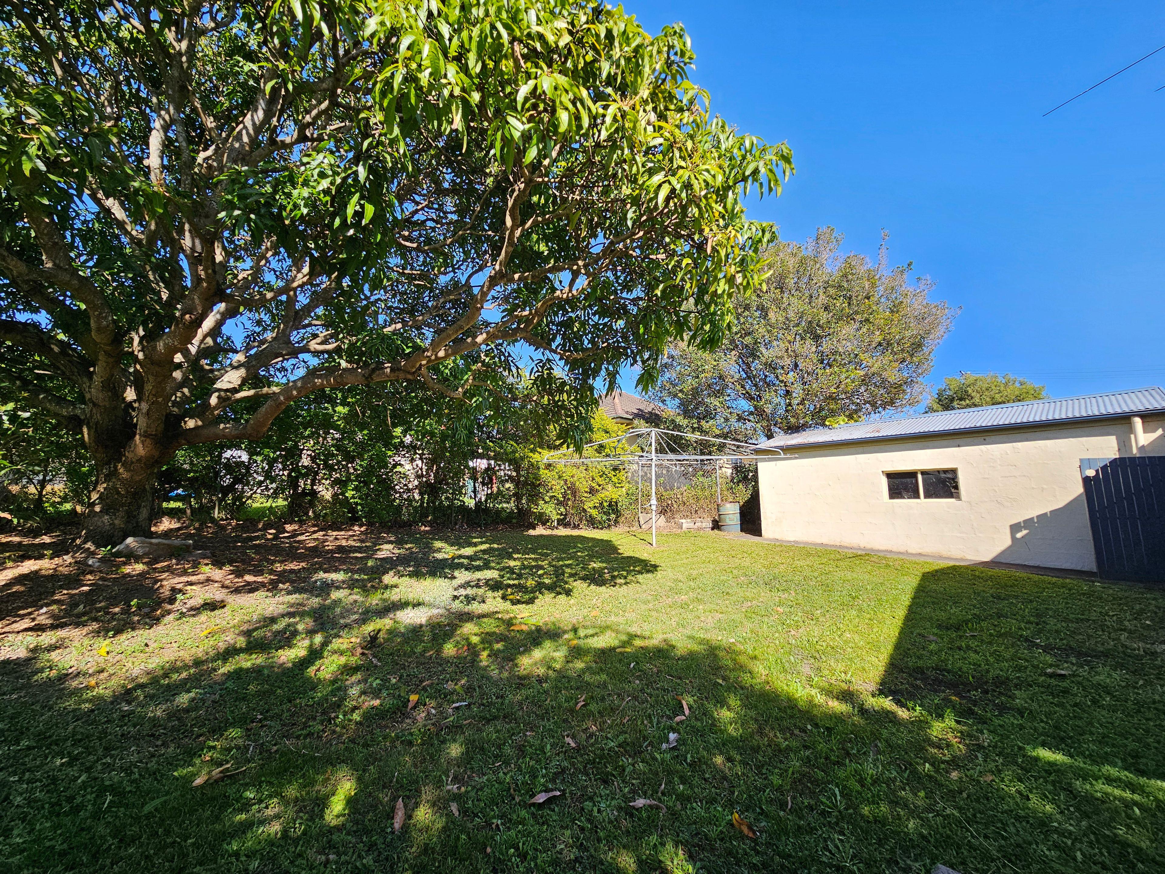FAMILY FRIENDLY HOME - WISHART PRIMARY & MANSFIELD HIGH CATCHMENT
