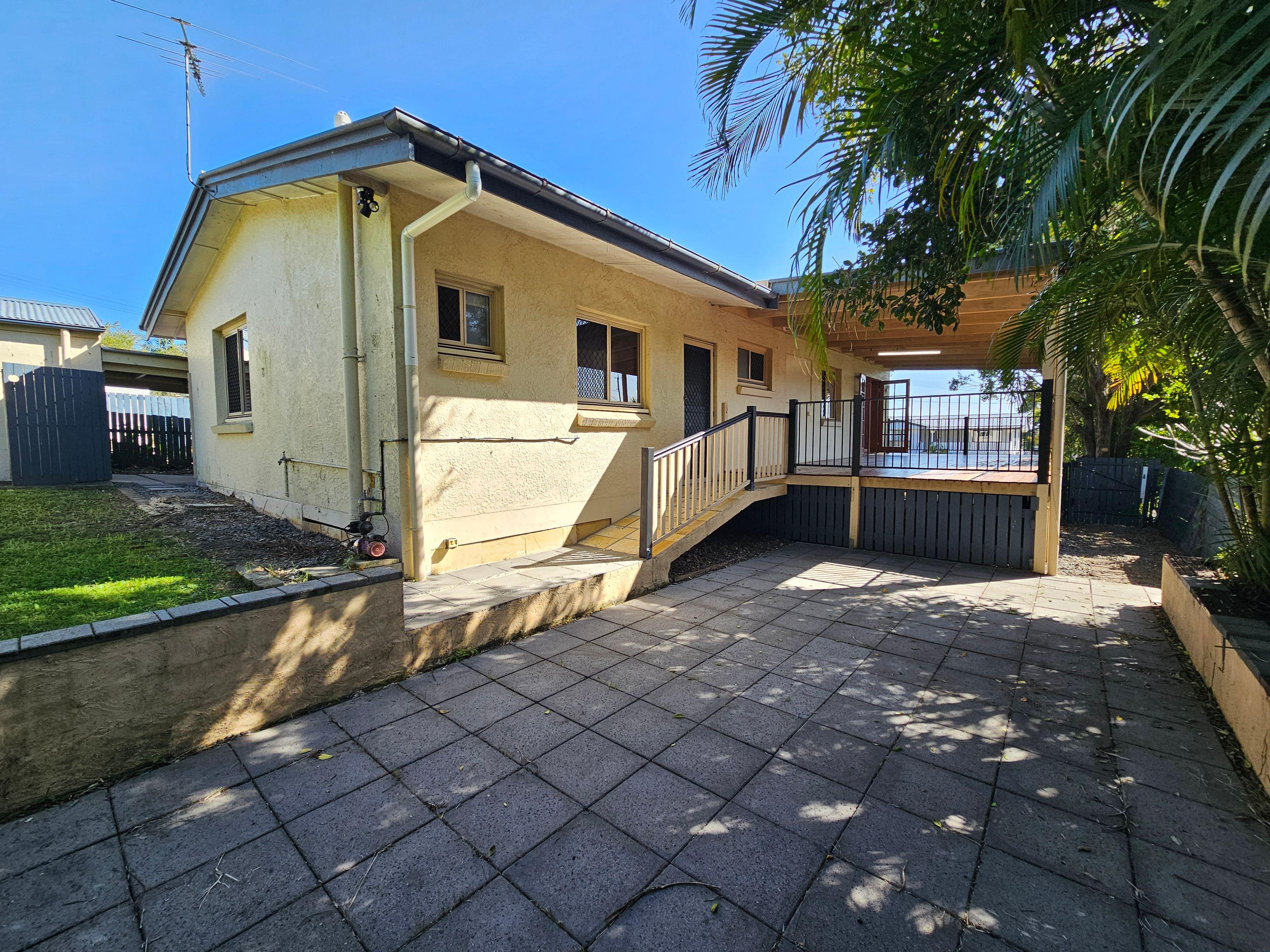 FAMILY FRIENDLY HOME - WISHART PRIMARY & MANSFIELD HIGH CATCHMENT