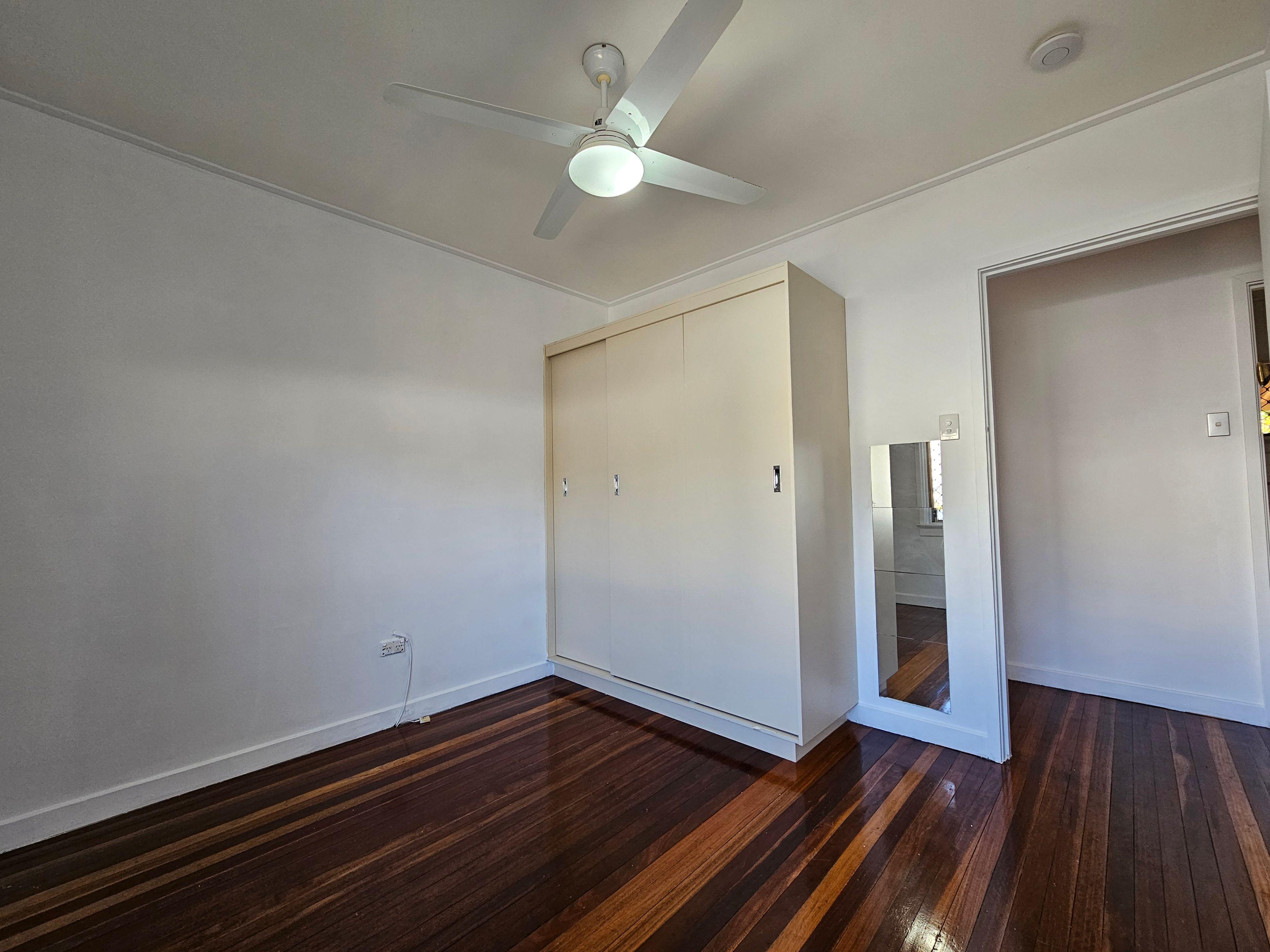 FAMILY FRIENDLY HOME - WISHART PRIMARY & MANSFIELD HIGH CATCHMENT