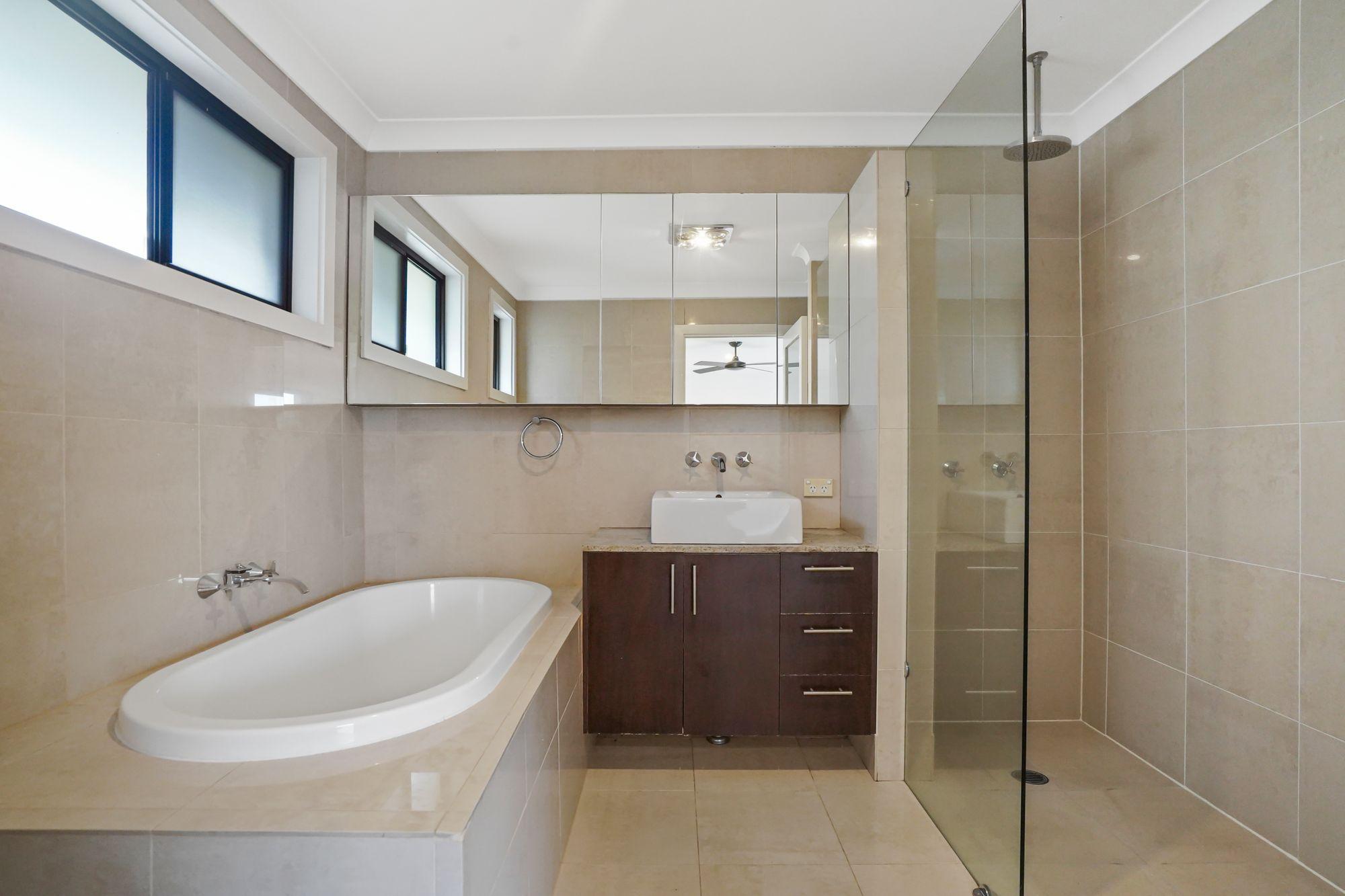 Coastal Living in the Heart of Broadbeach Waters