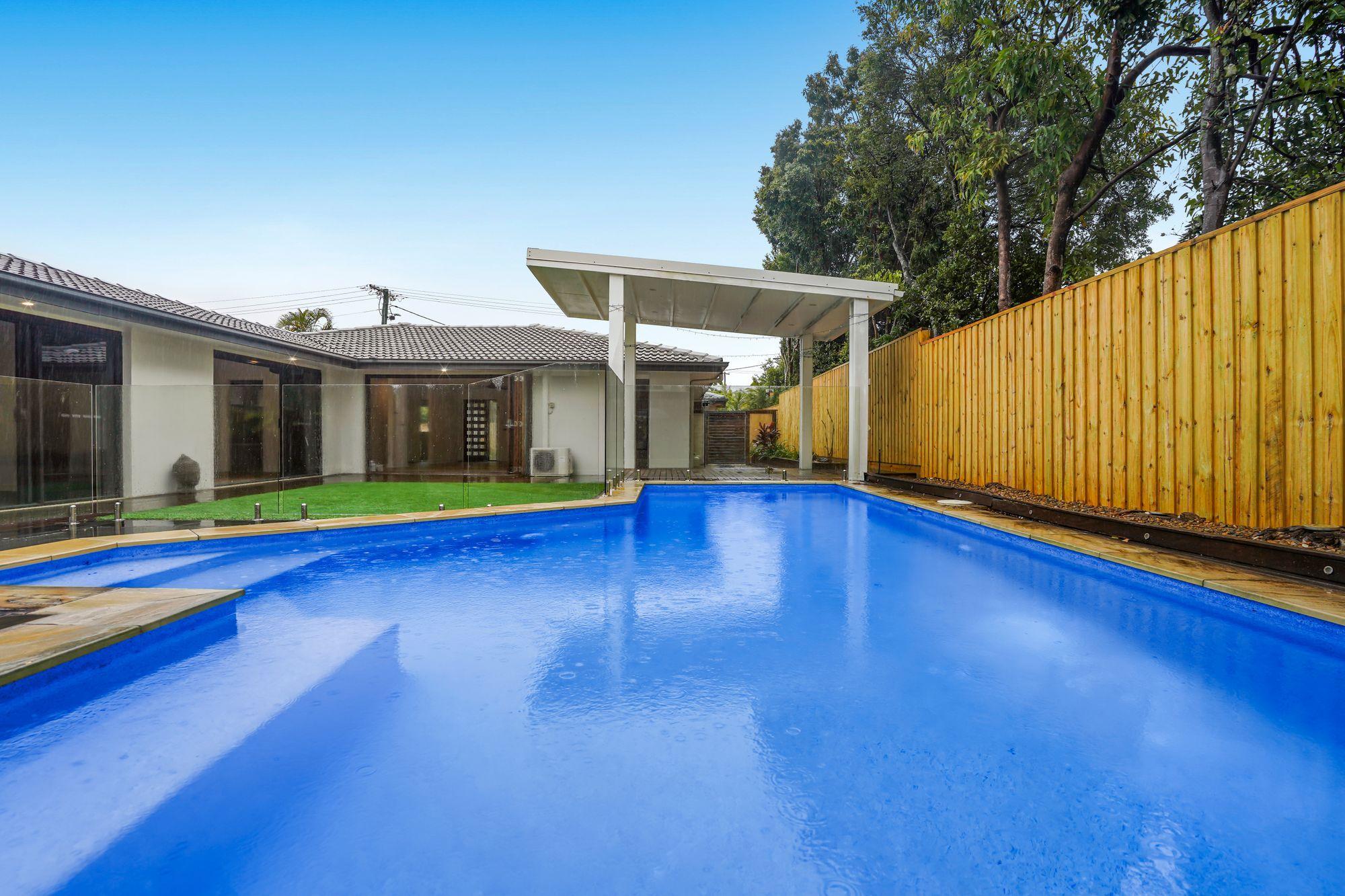 Coastal Living in the Heart of Broadbeach Waters