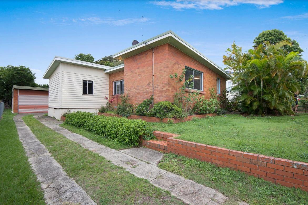 Prop-GPT: House: QLD Clontarf, QLD 4019 Home For Rent