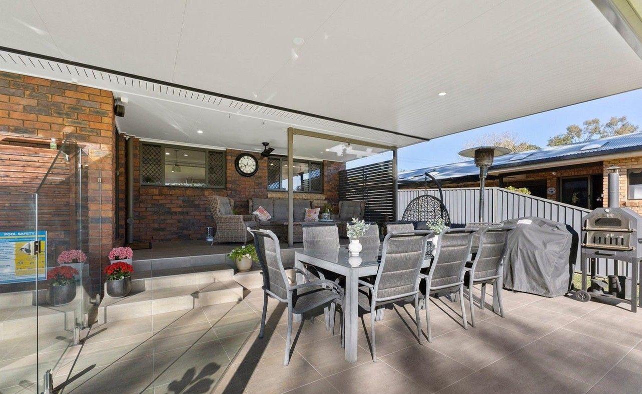 Luxury Family Living on the Golf Course!