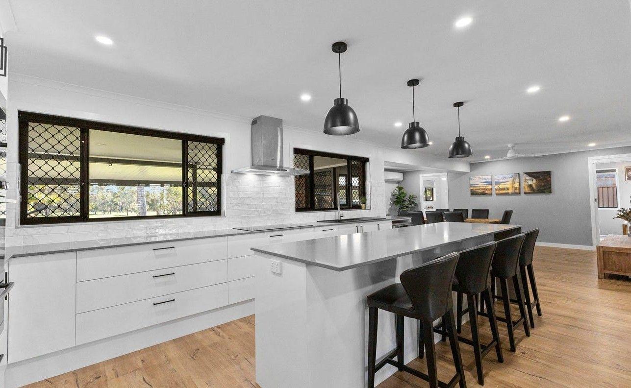 Luxury Family Living on the Golf Course!