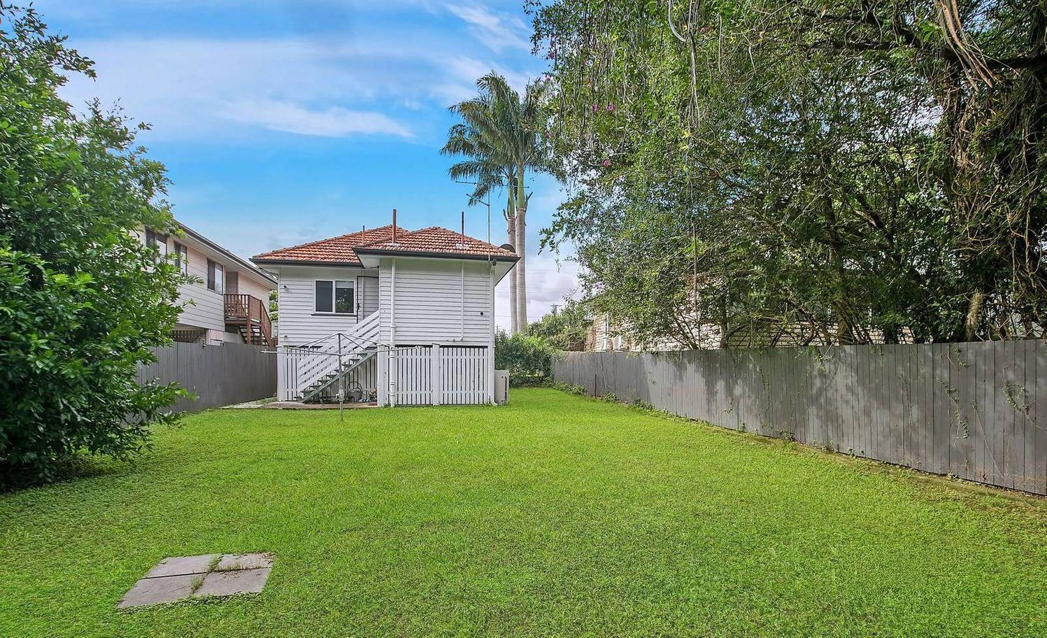 102 Albion Road, WINDSOR, QLD 4030 - House for Rent - harcourts.net