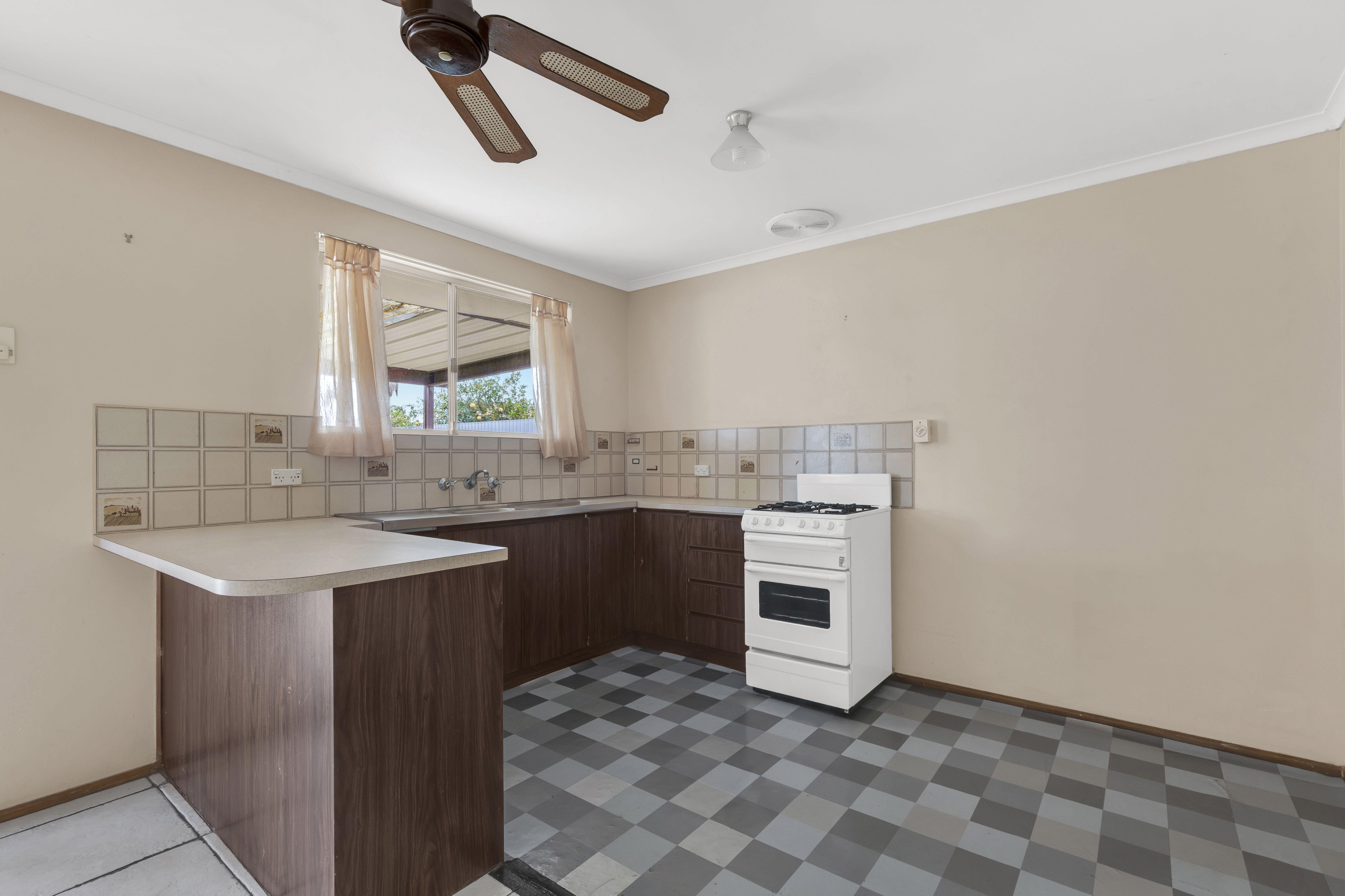 Modern Comfort Meets Family Functionality in Leafy Burton