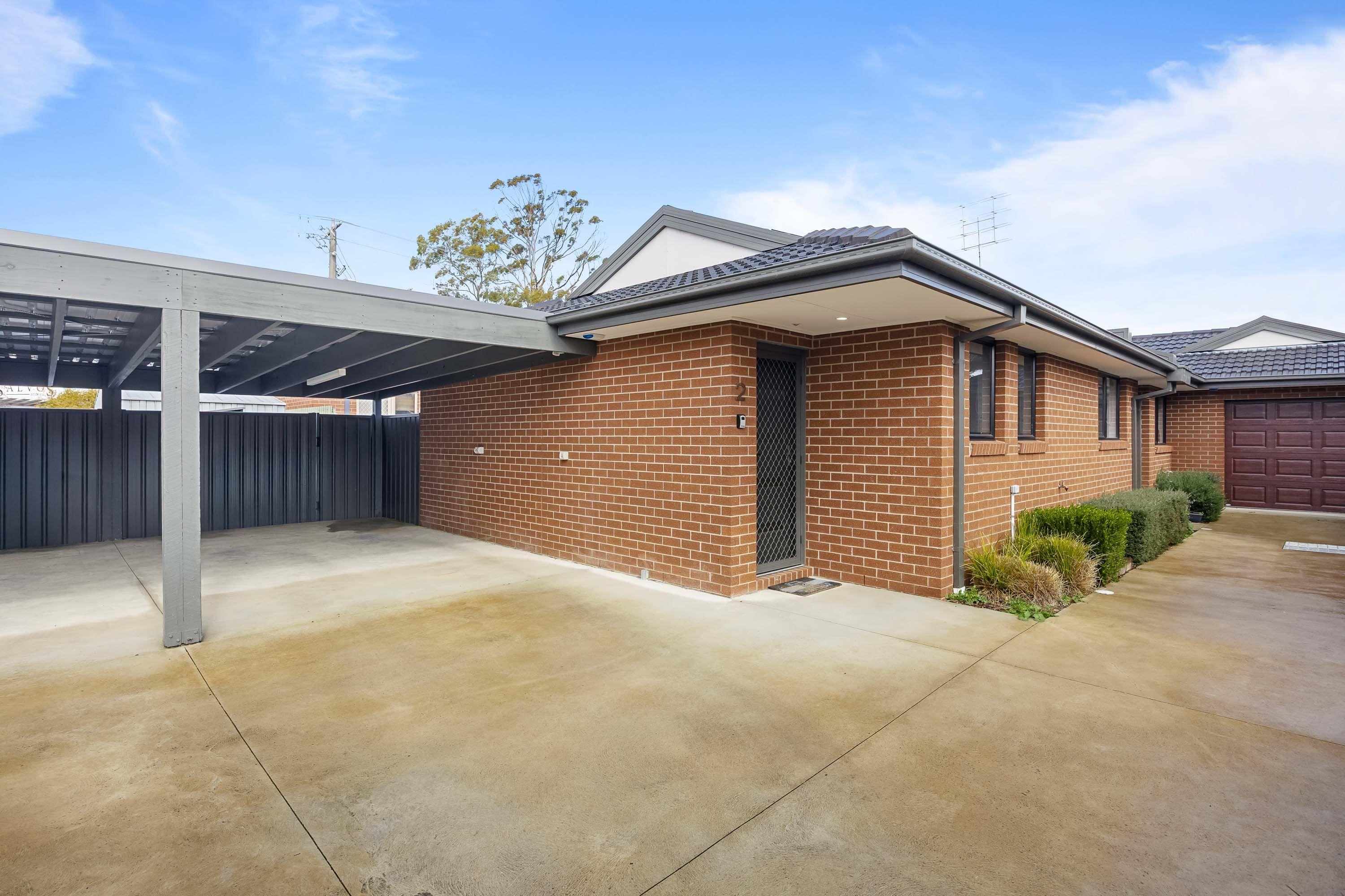 Prop-GPT: Townhouse: VIC Sebastopol, VIC 3356 Home For Rent