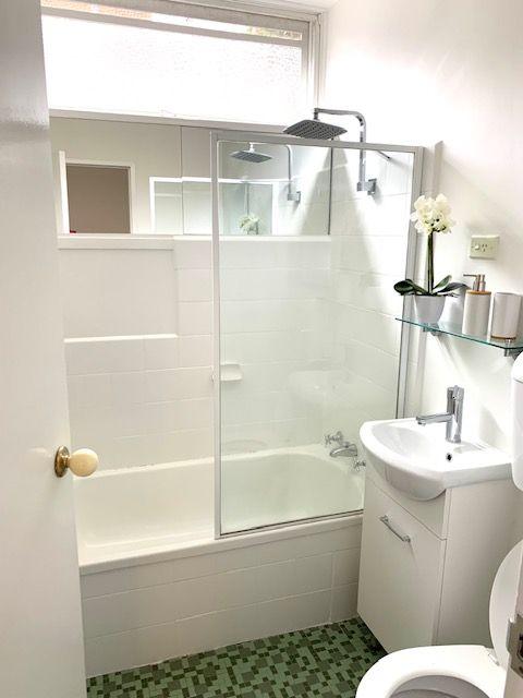 Modern one bedroom unit in a prime location