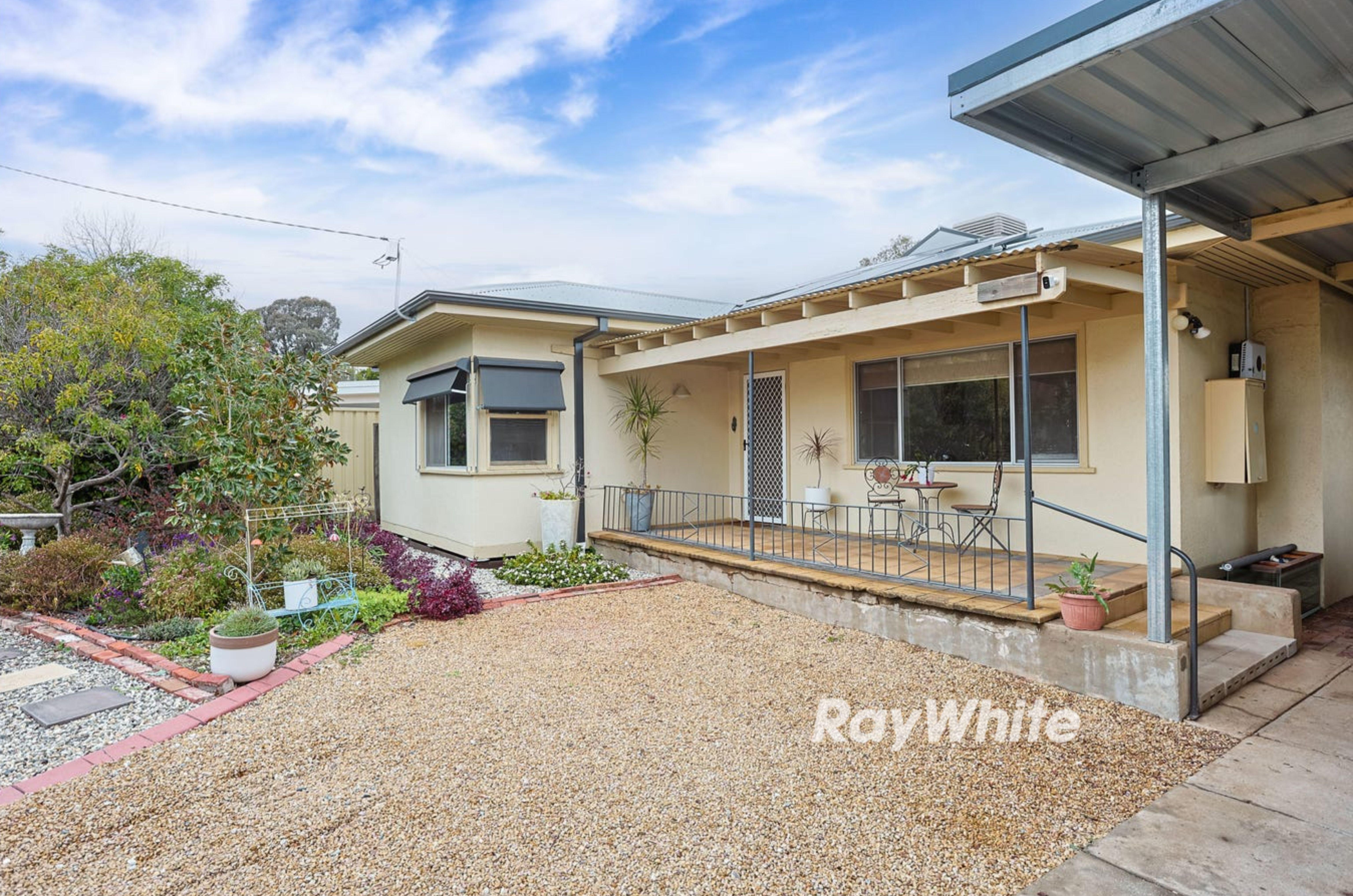 Prop-GPT: House: VIC Mildura, VIC 3500 Home For Rent