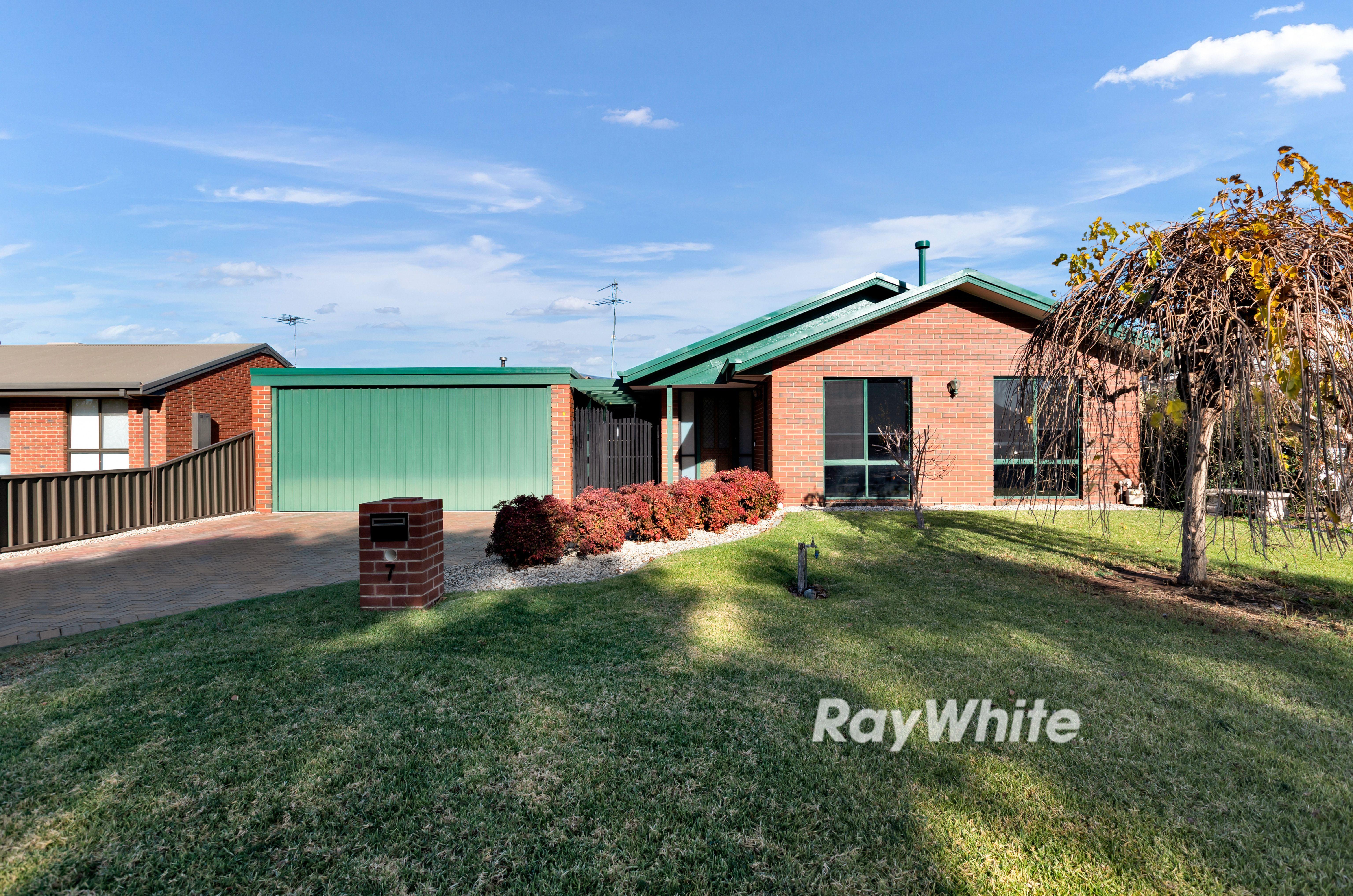 Prop-GPT: House: VIC Mildura, VIC 3500 Home For Rent
