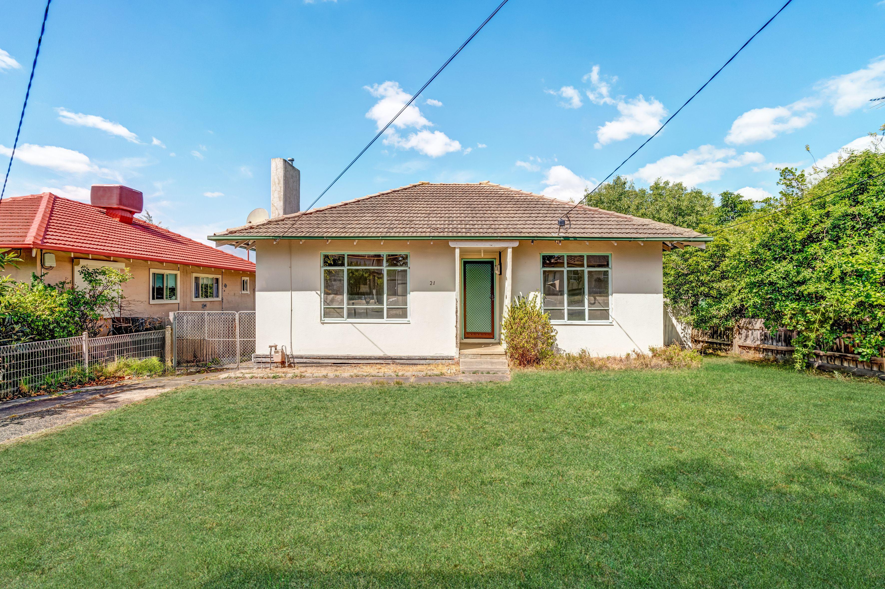 Prop-GPT: House: VIC Reservoir, VIC 3073 Home For Rent