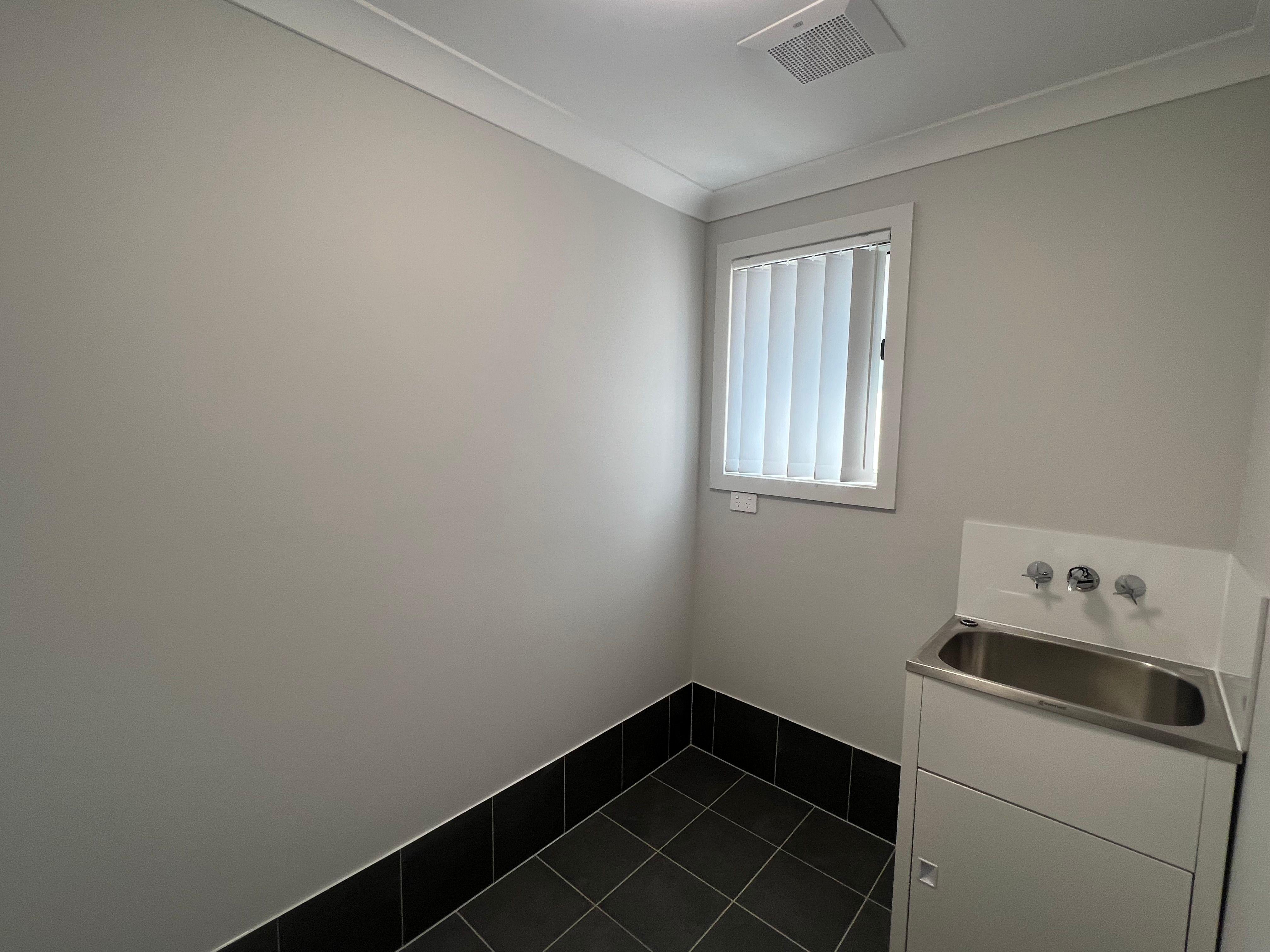 GREAT SIZED  3 BEDROOM DUPLEX