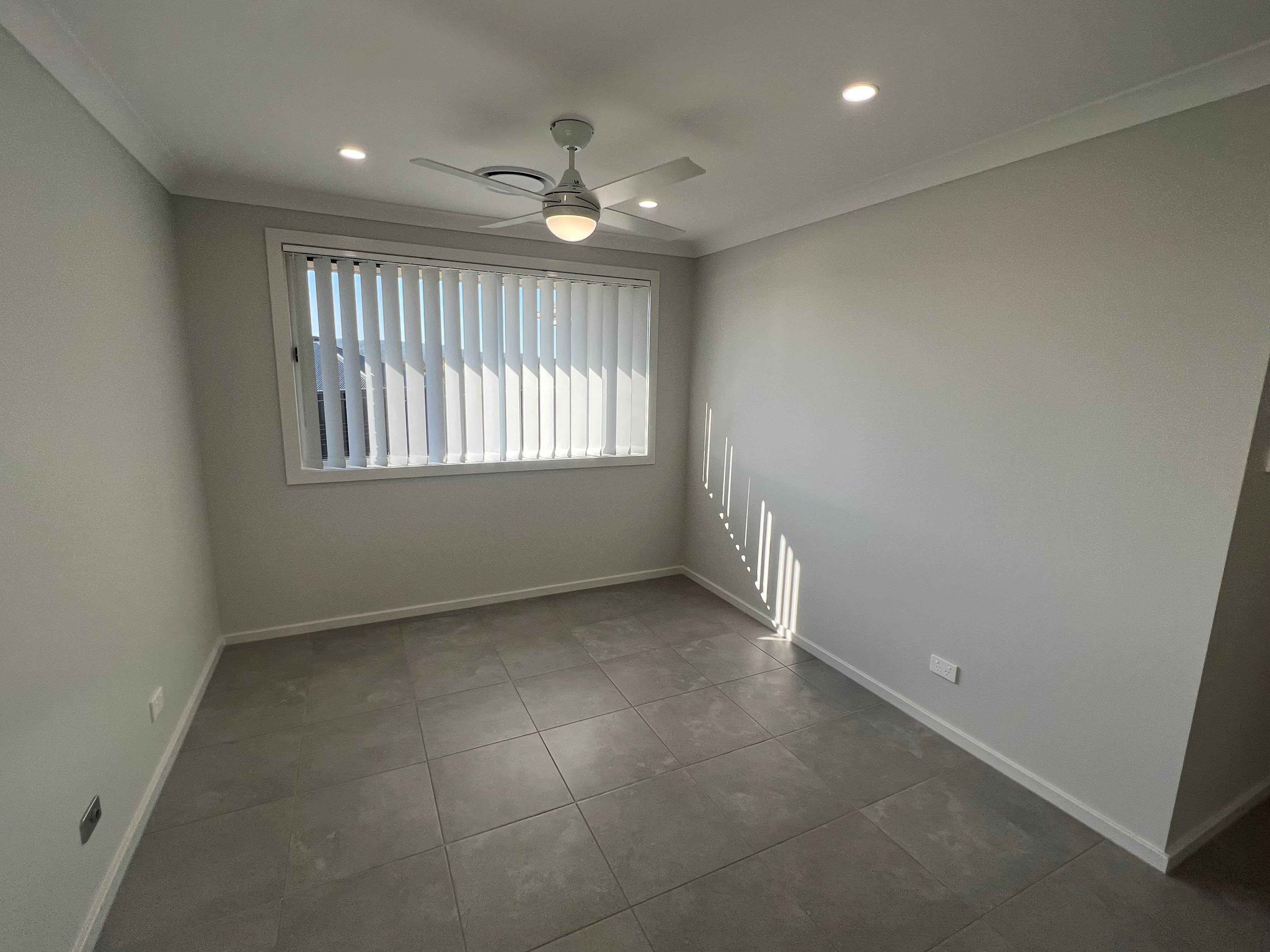 GREAT SIZED  3 BEDROOM DUPLEX