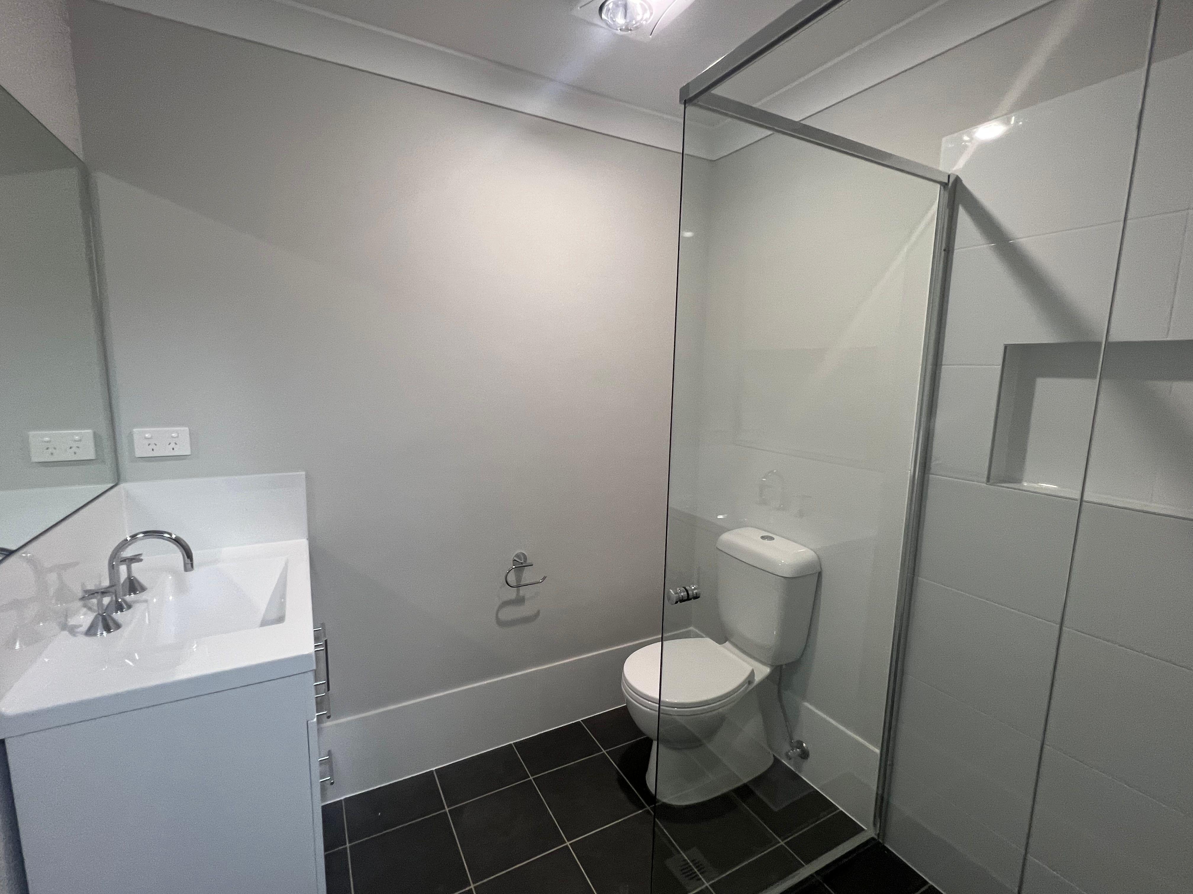 GREAT SIZED  3 BEDROOM DUPLEX