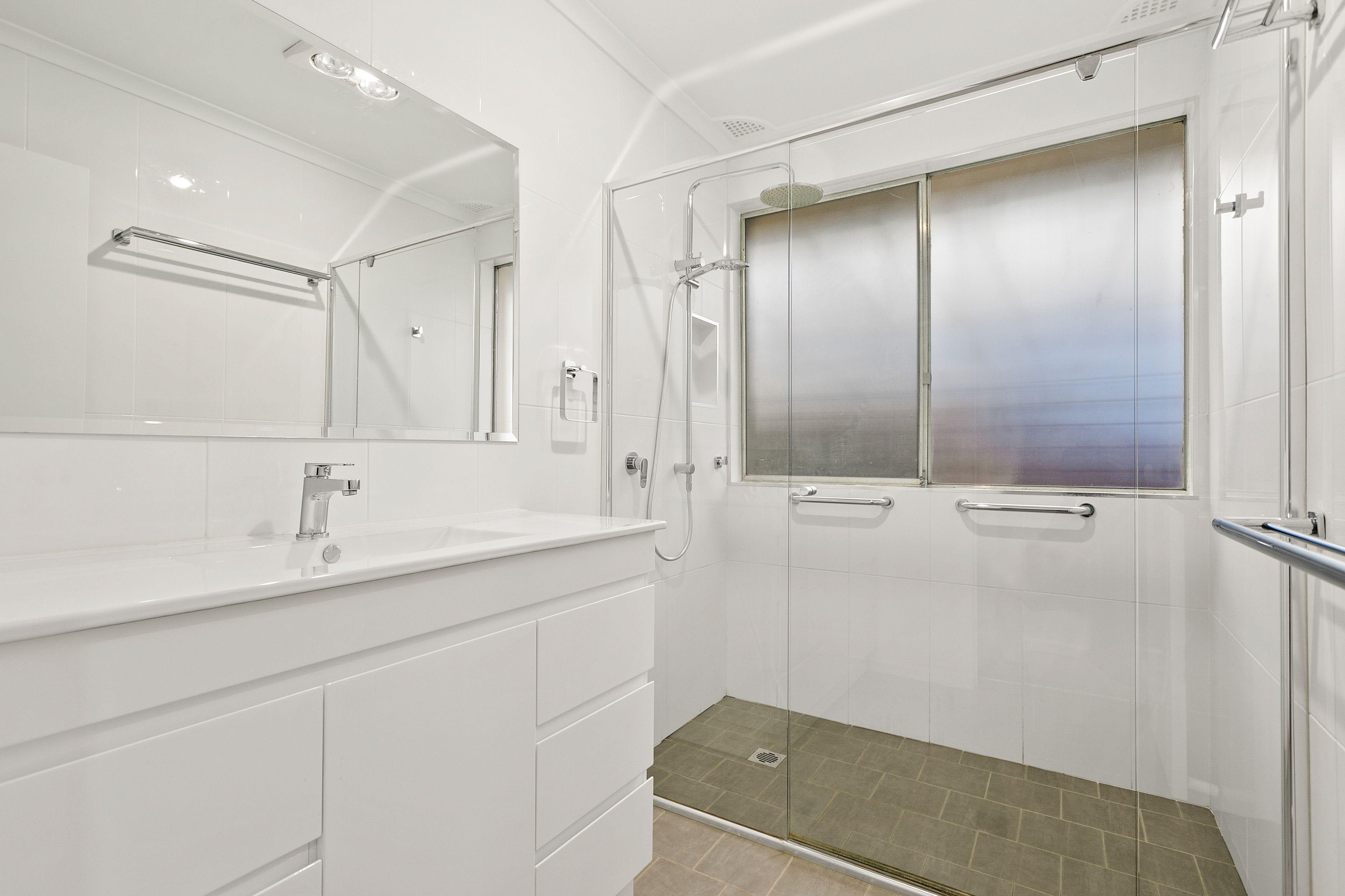 Neat, Stylish & Move-In Ready!