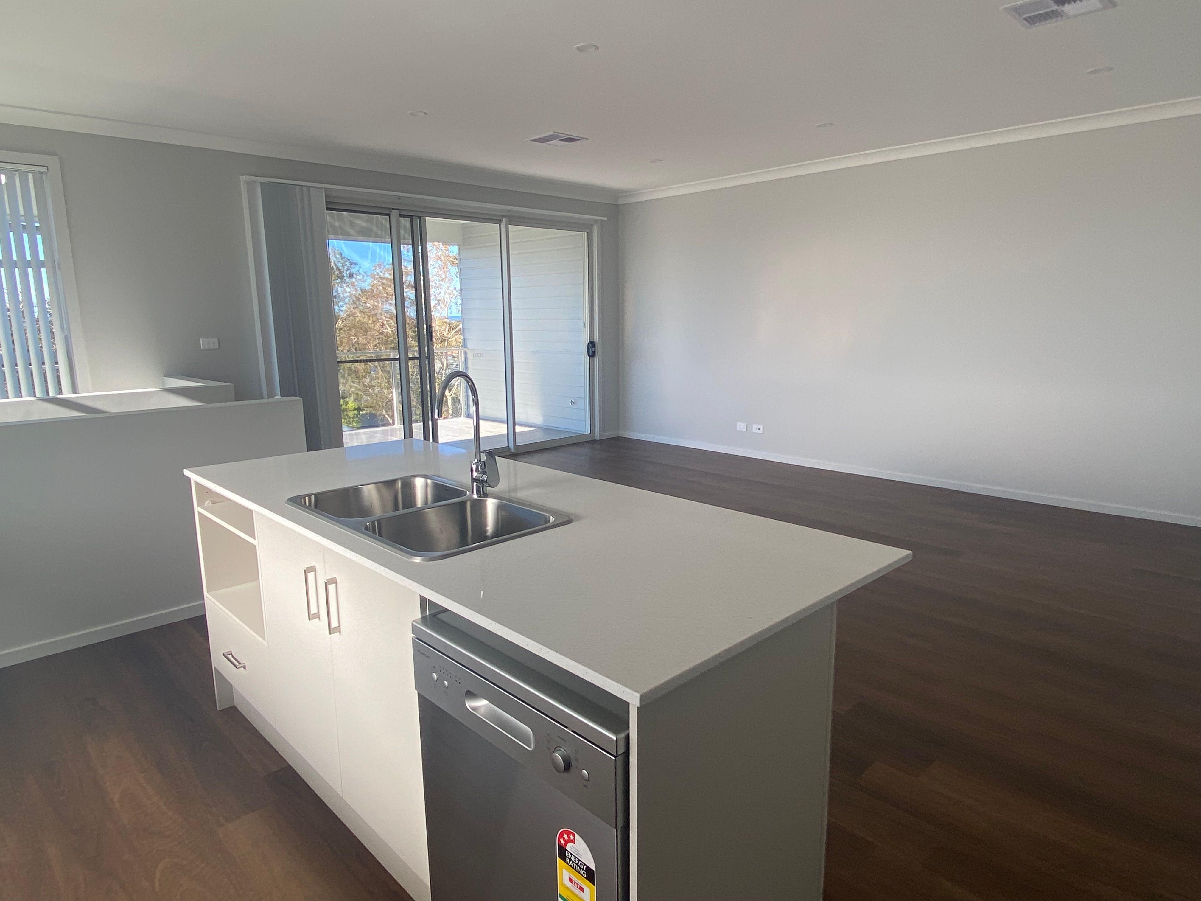 DuplexSemi-detached for Rent: Ulladulla, NSW 2539, NSW, 2539