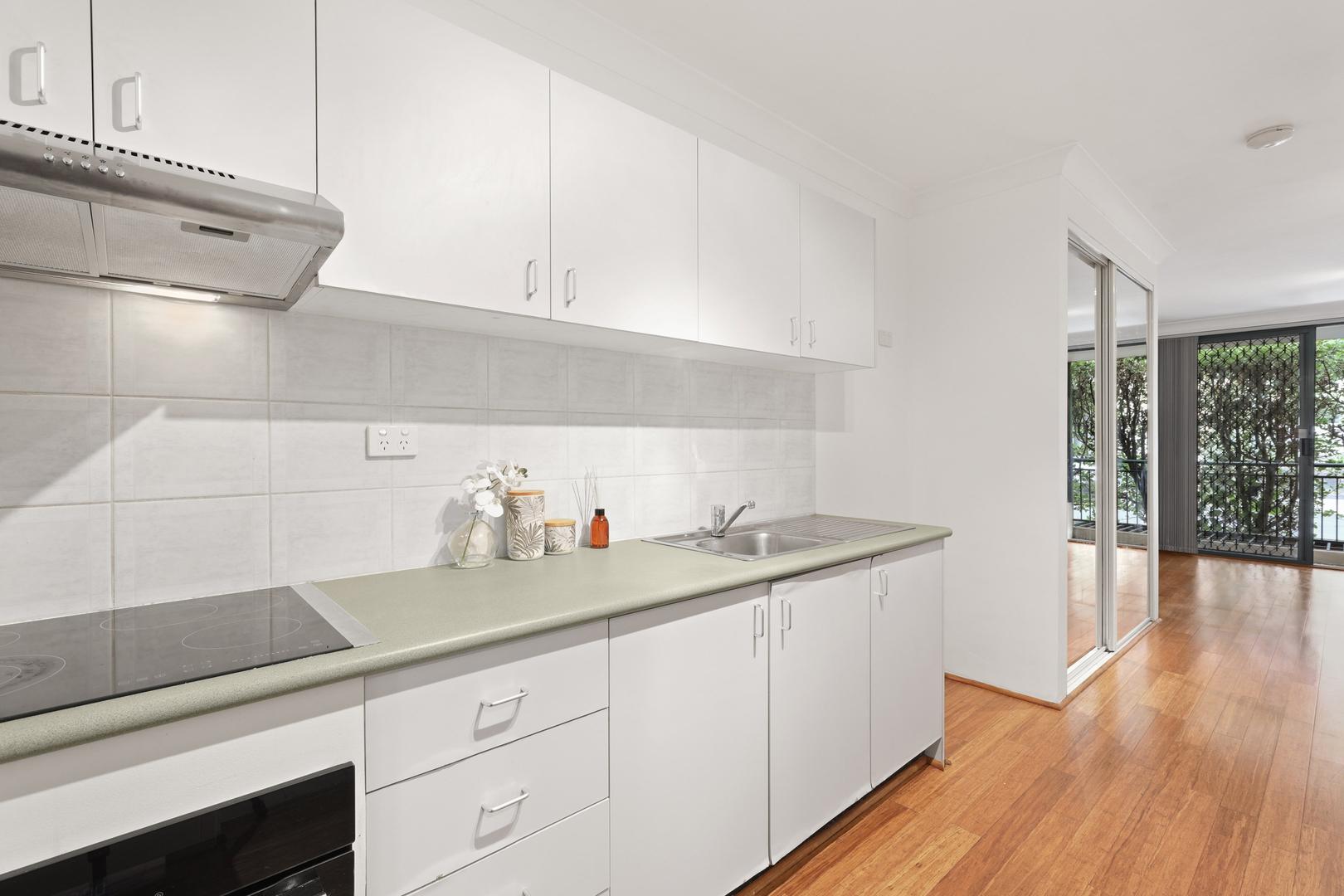 Studio for Rent: Newtown, NSW 2042, NSW, 2042
