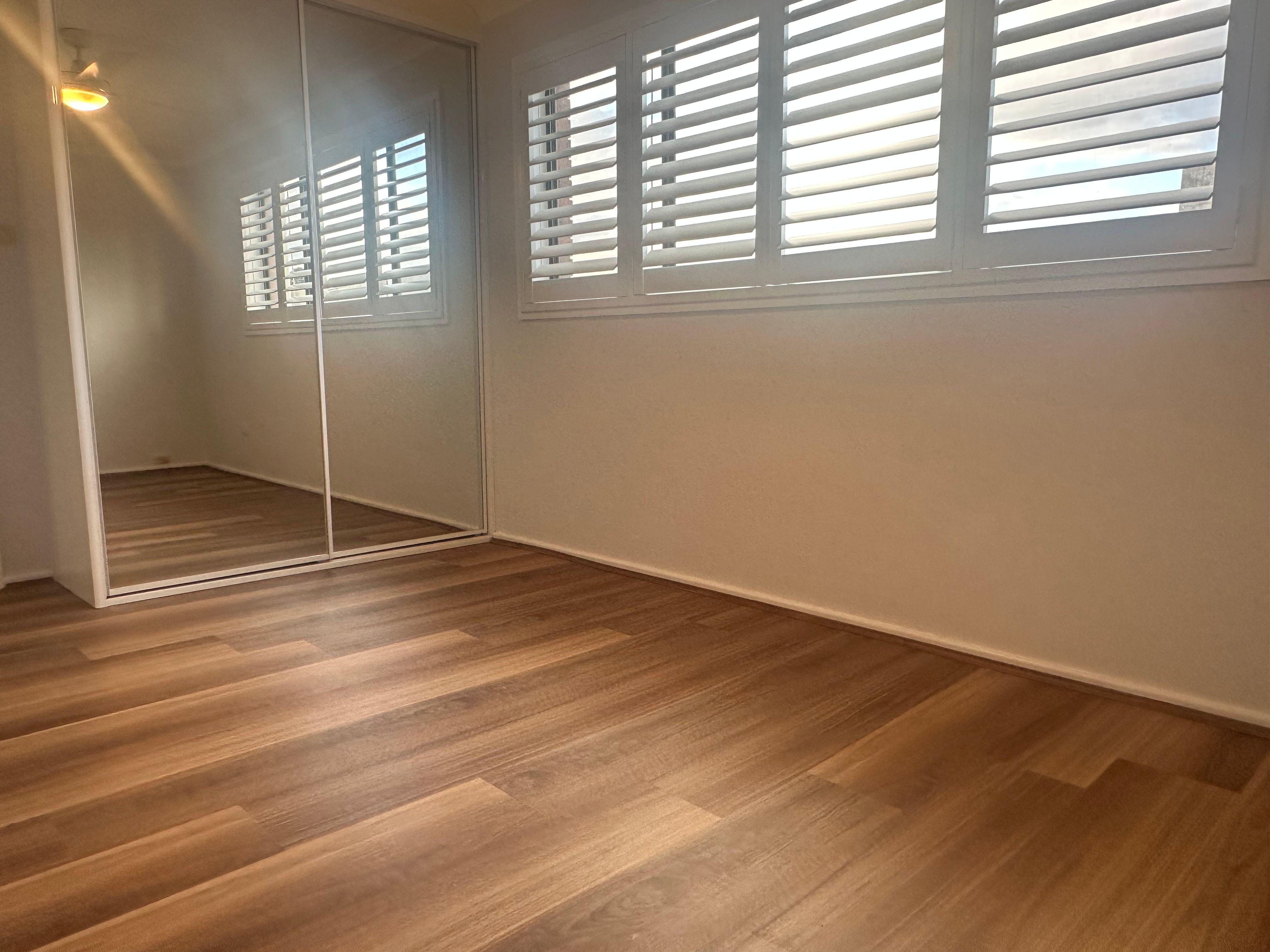 Recently renovated 2-Bedroom Unit in Prime Ingleburn Location!