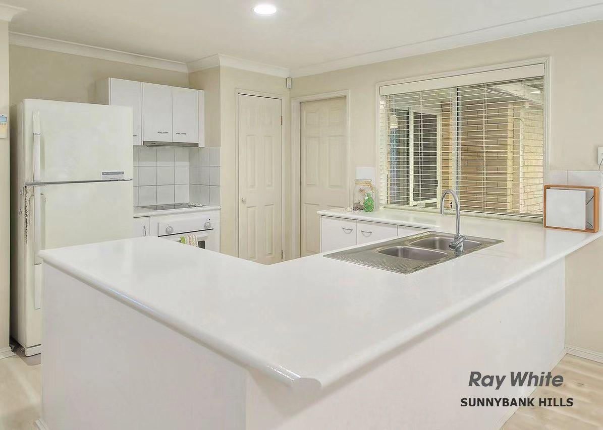 4-bedroom Family Home in Convenience Location