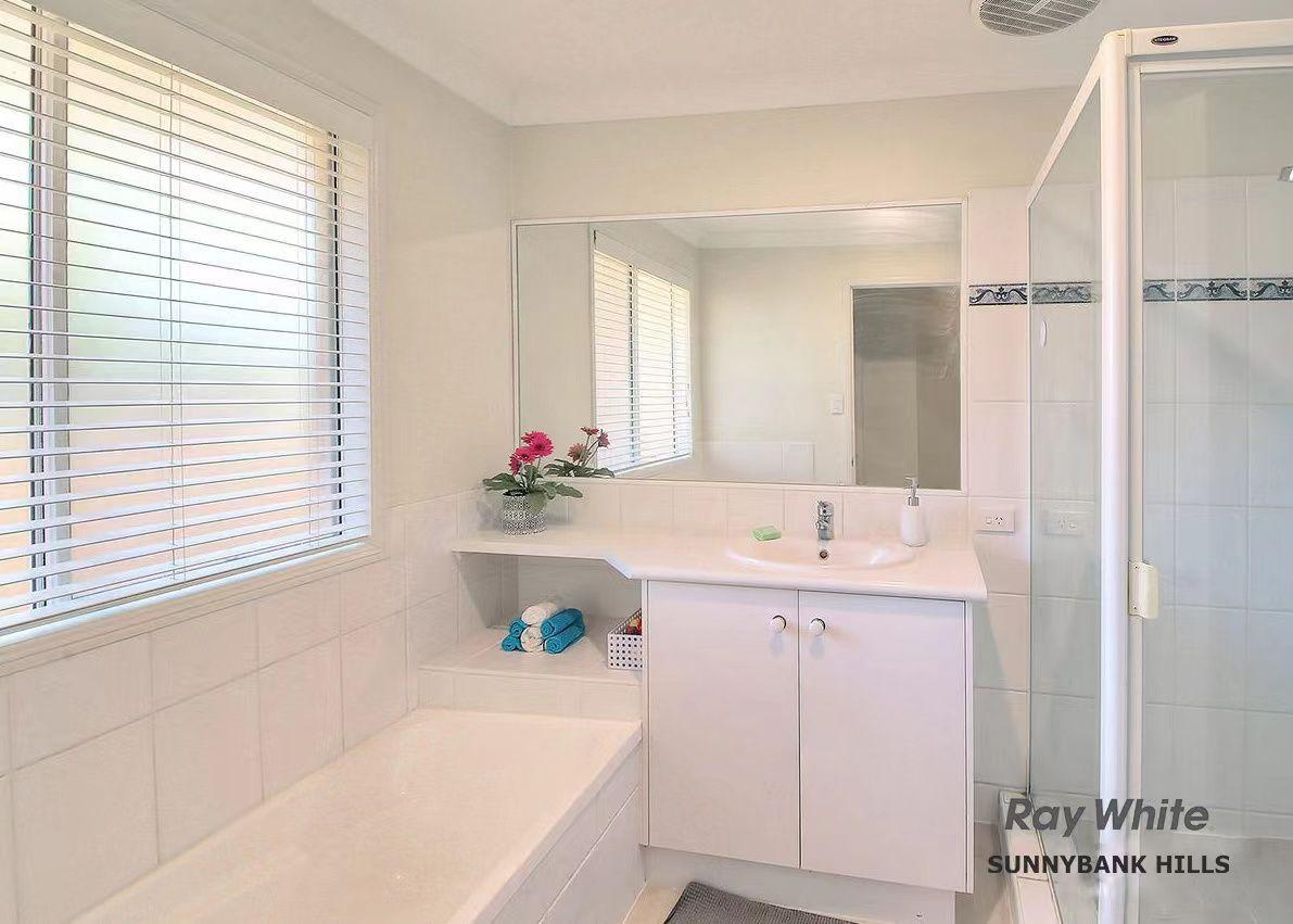 4-bedroom Family Home in Convenience Location