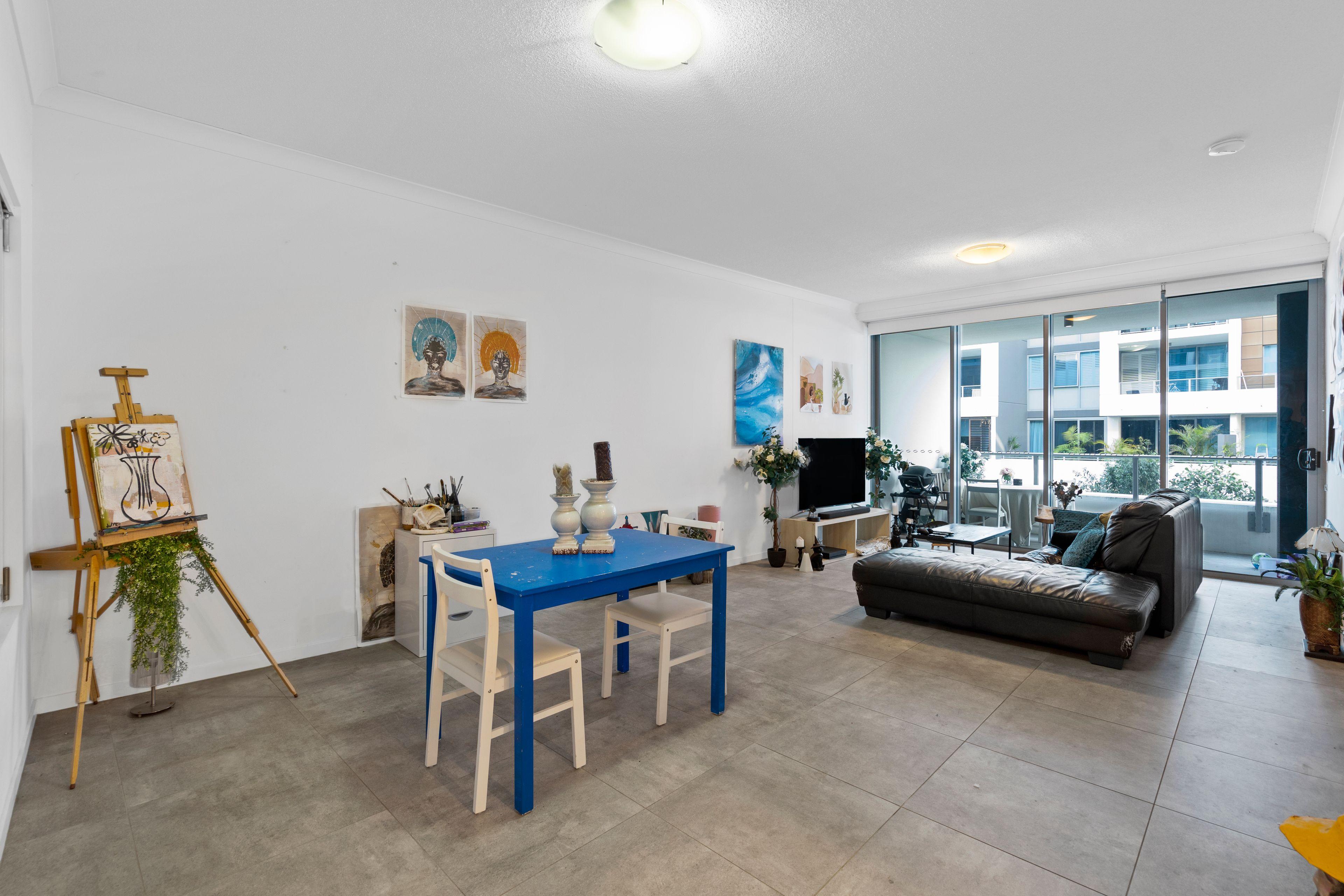 Prop-GPT: House: QLD Varsity Lakes, QLD 4227 Home For Rent