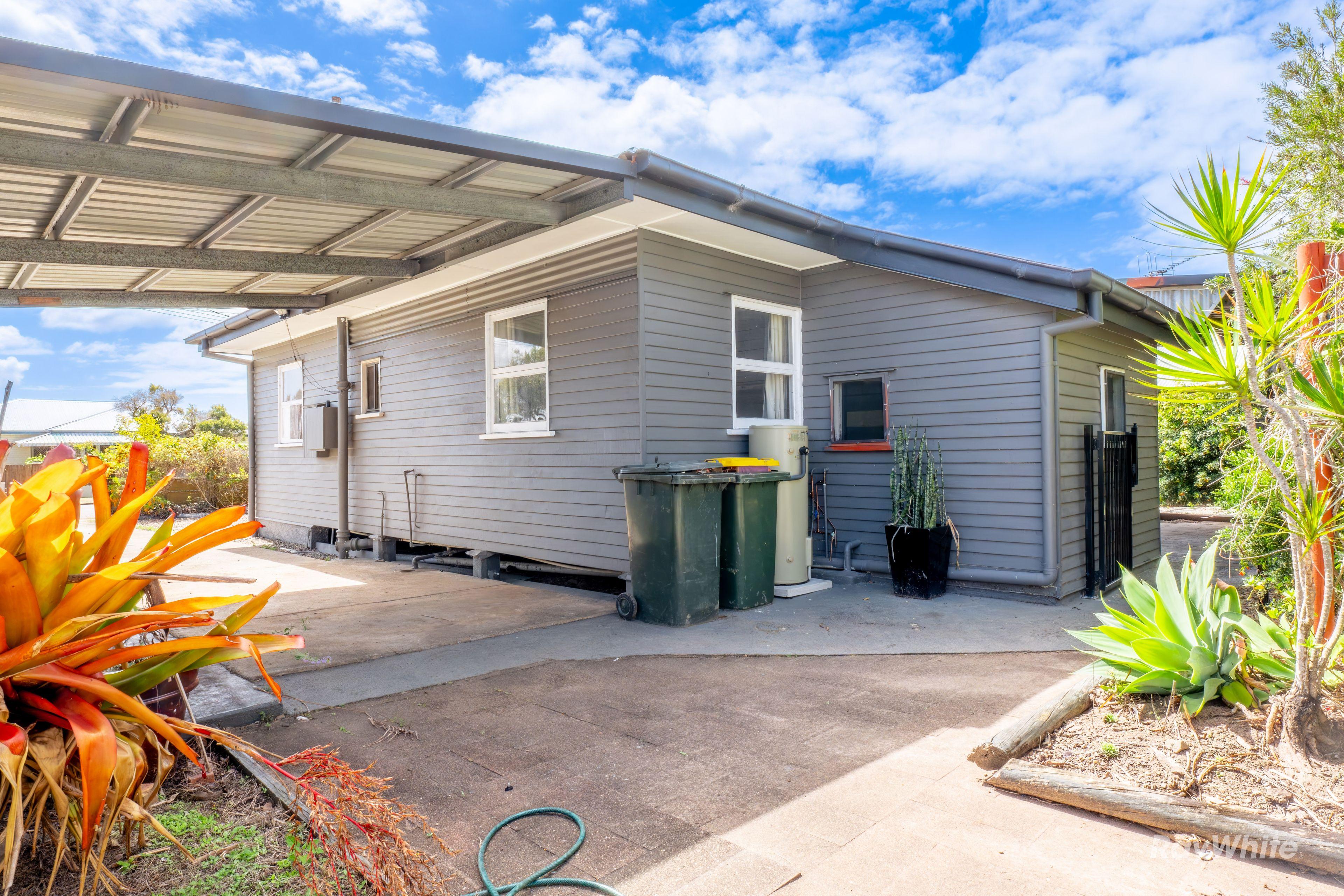 House for Rent: Walkervale, QLD 4670, QLD, 4670